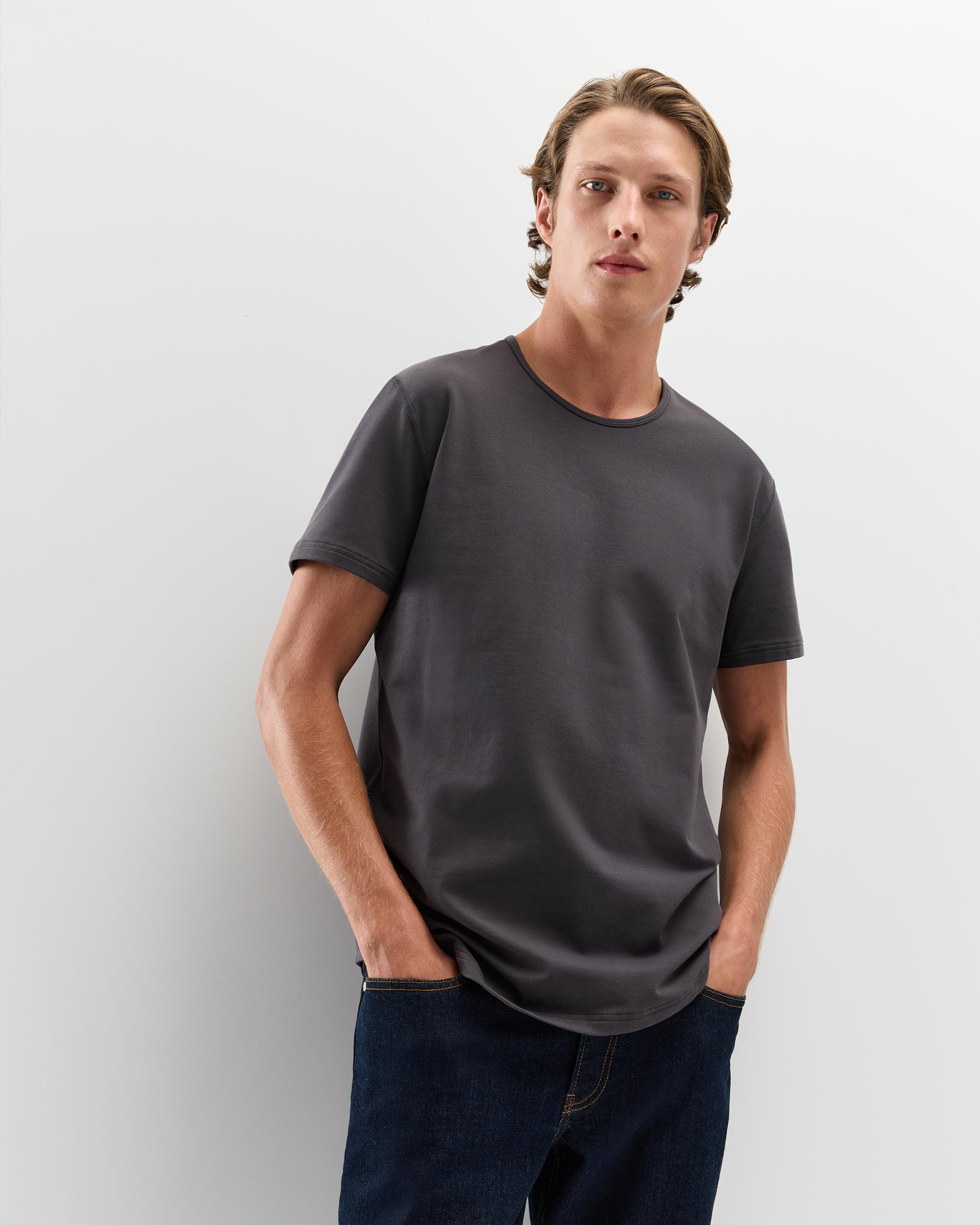 Quince | Men's Flex Curve Crewneck T-Shirt Organic Cotton Product Image