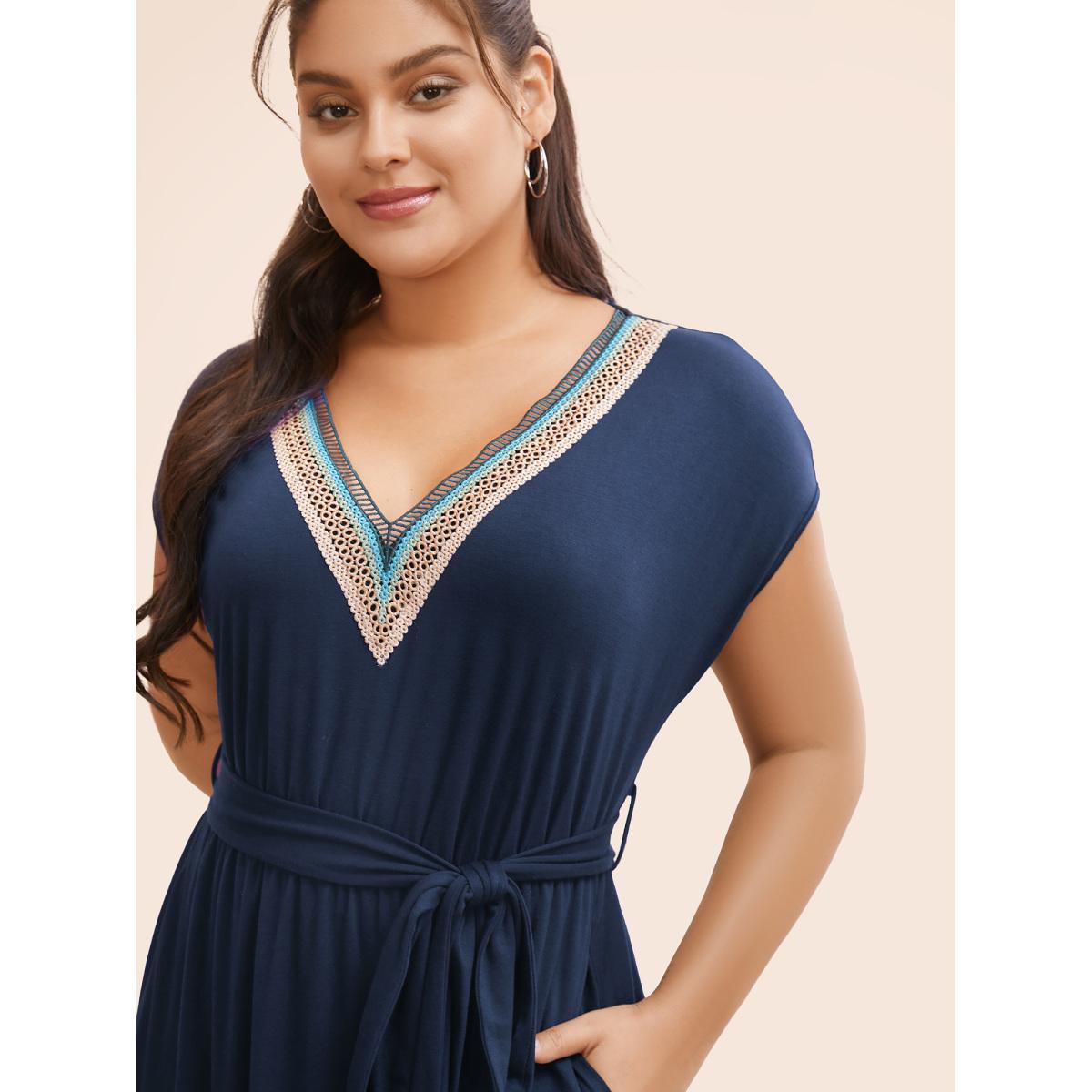 Plus Size Plain Contrast Lace Belted Pocket Batwing Sleeve Dress DarkBlue Women Resort Non V-neck Cap Sleeve Curvy Midi Dress BloomChic 26/4X Product Image