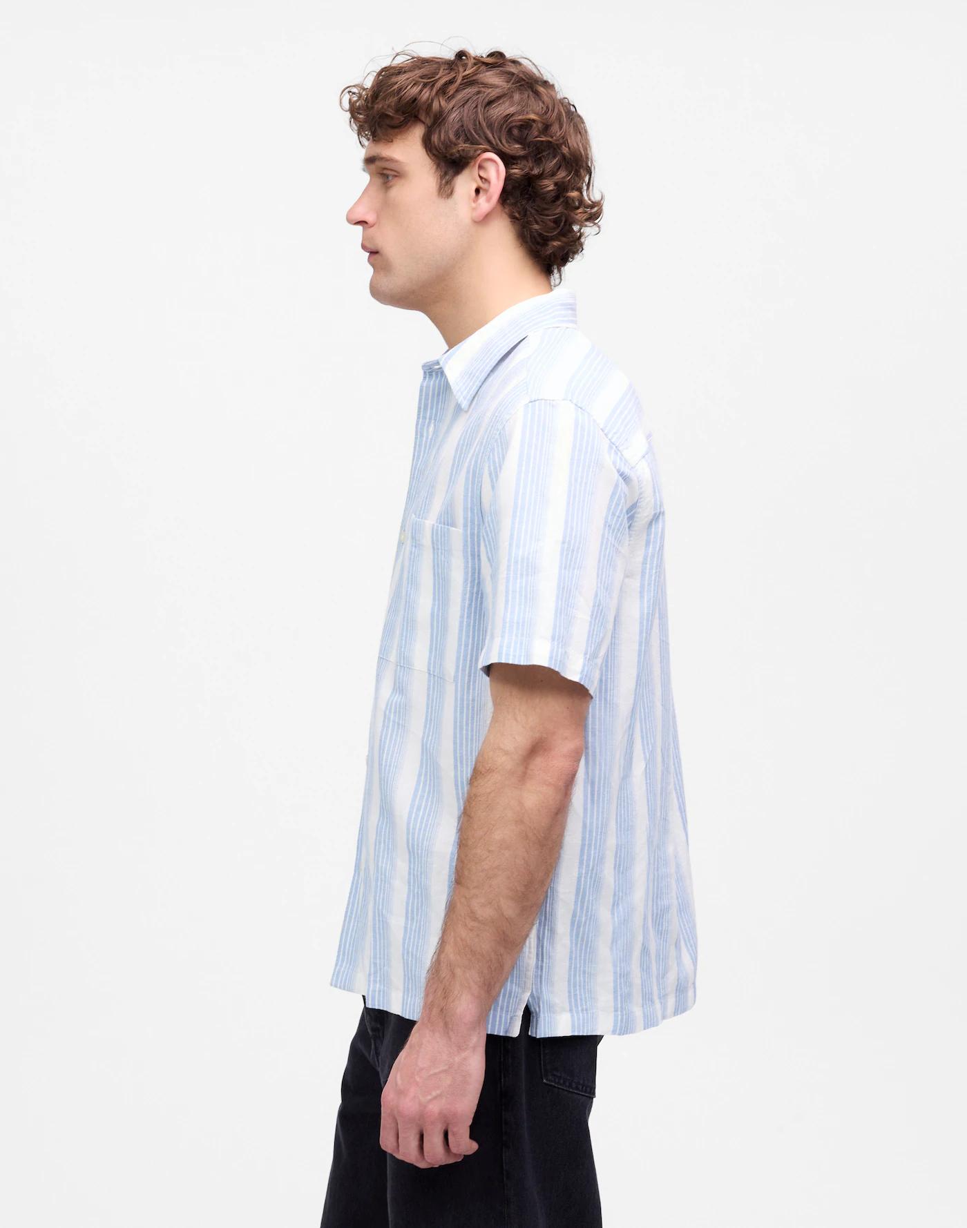 Button-Up Short-Sleeve Shirt in Cotton-Linen Blend Product Image