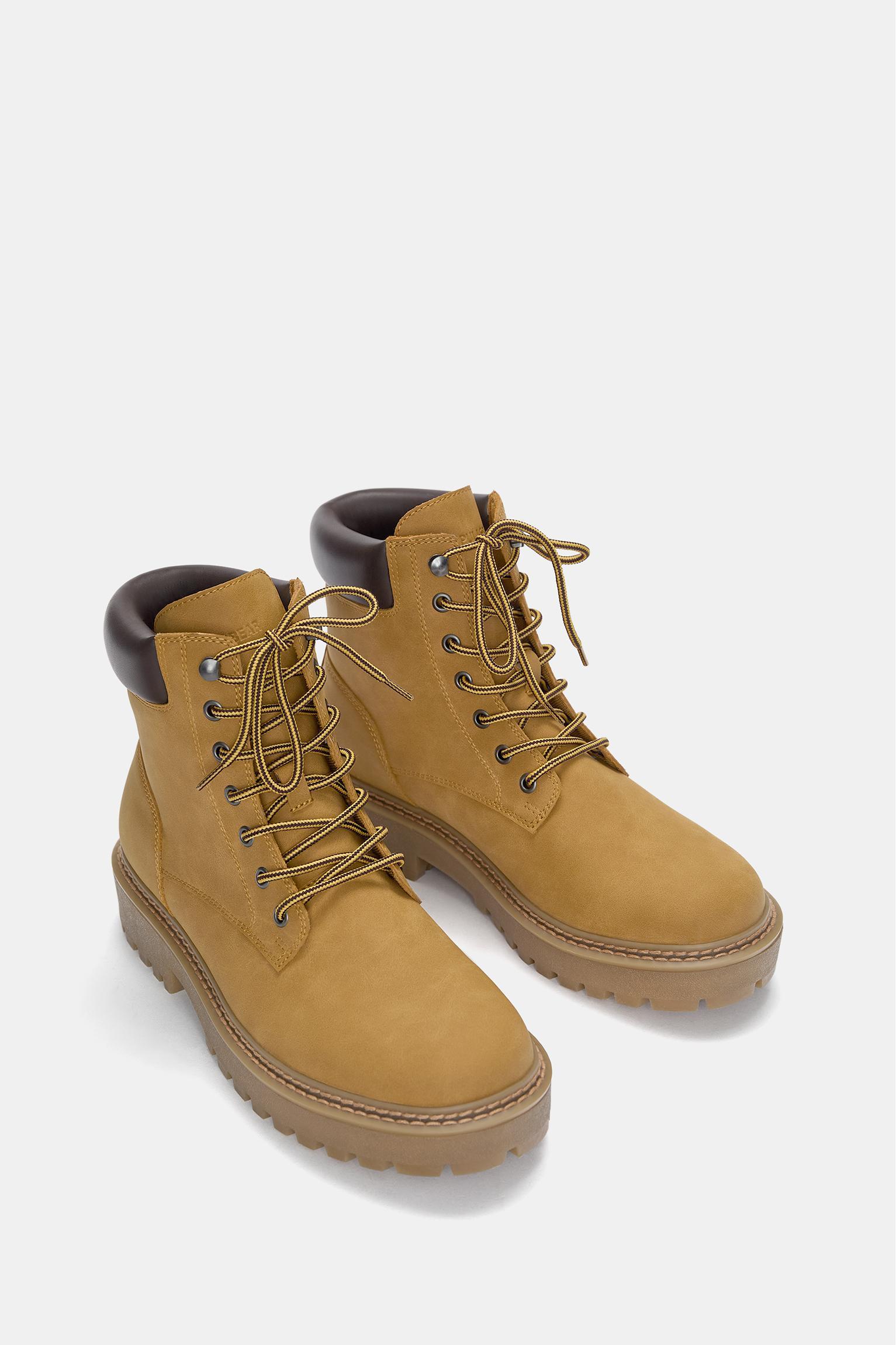 Flat lace-up boots Product Image