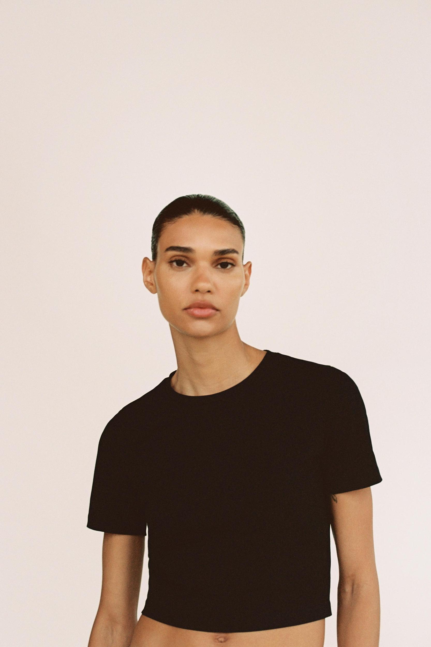 CROPPED STRETCH T-SHIRT Product Image