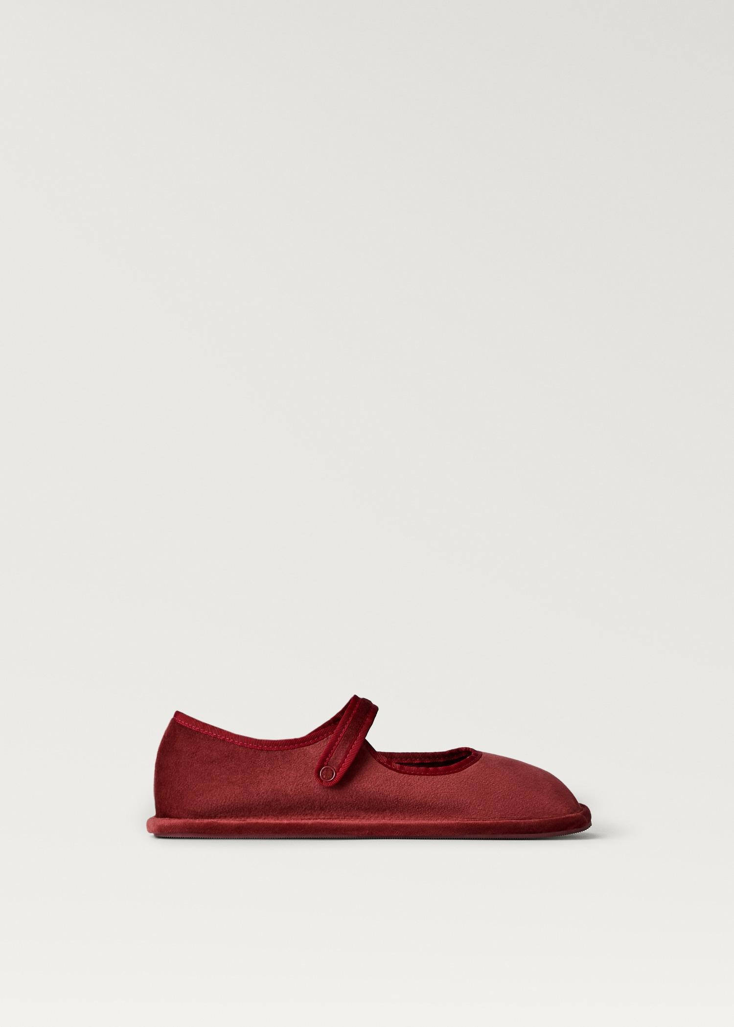 Velour ballet flats with buckle detail - Women | MANGO USA Product Image