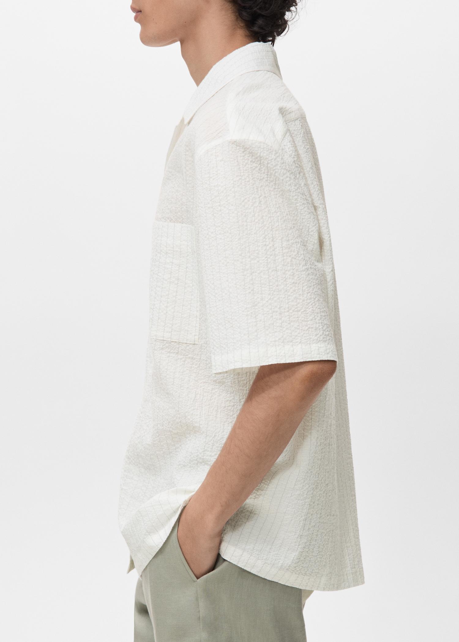 Wrinkled-effect pinstripe shirt - Men | MANGO USA Product Image