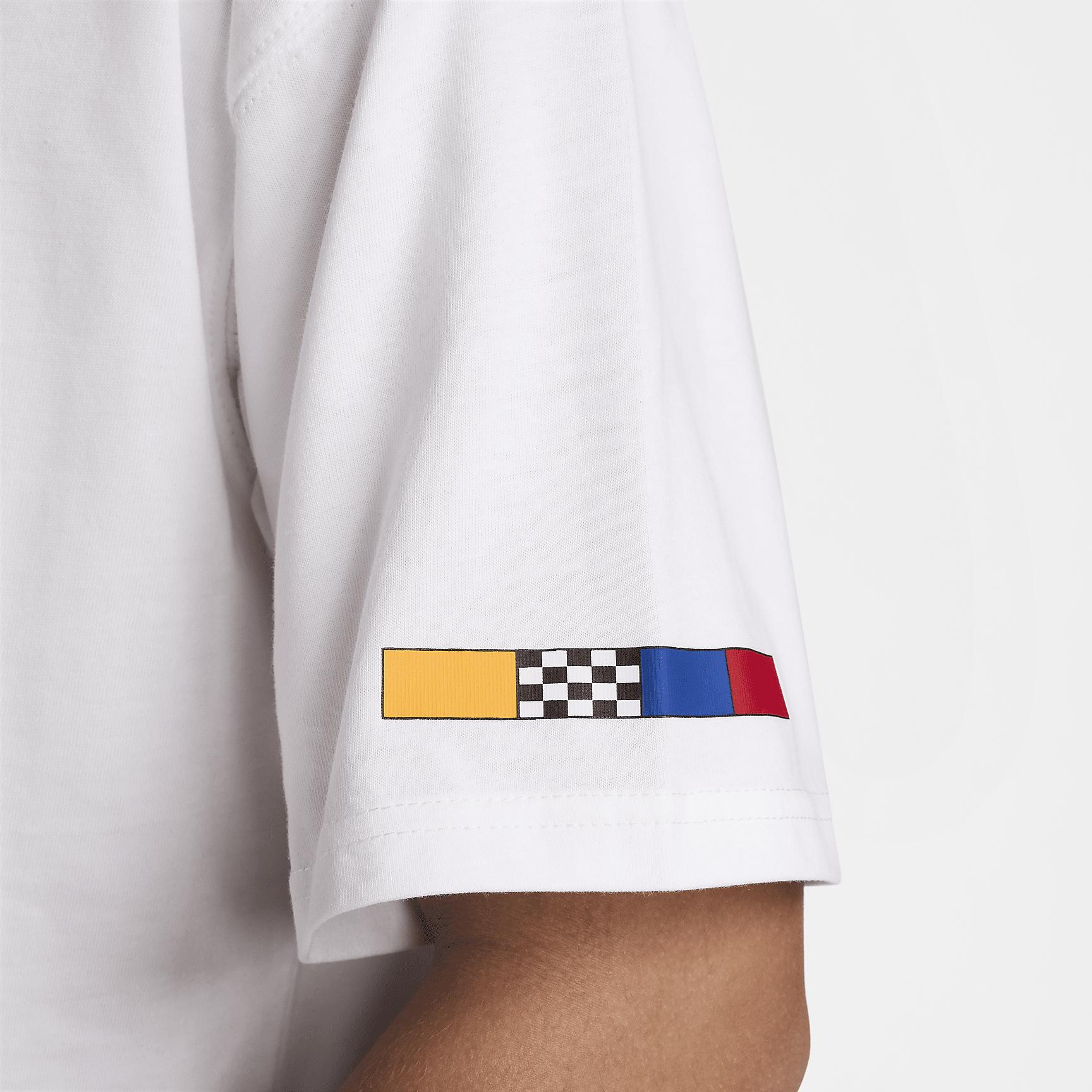 Mens Nike Sportswear T-Shirt | HF7043-100 Product Image