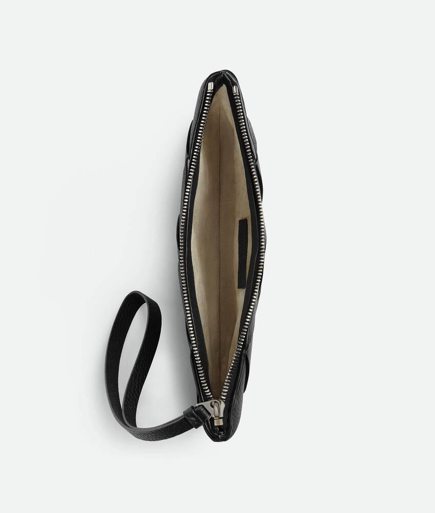Men's Diago Medium Pouch in Black Product Image