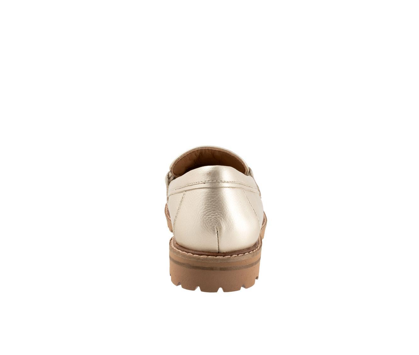 Minnetonka Women's Cally Moccasins Product Image