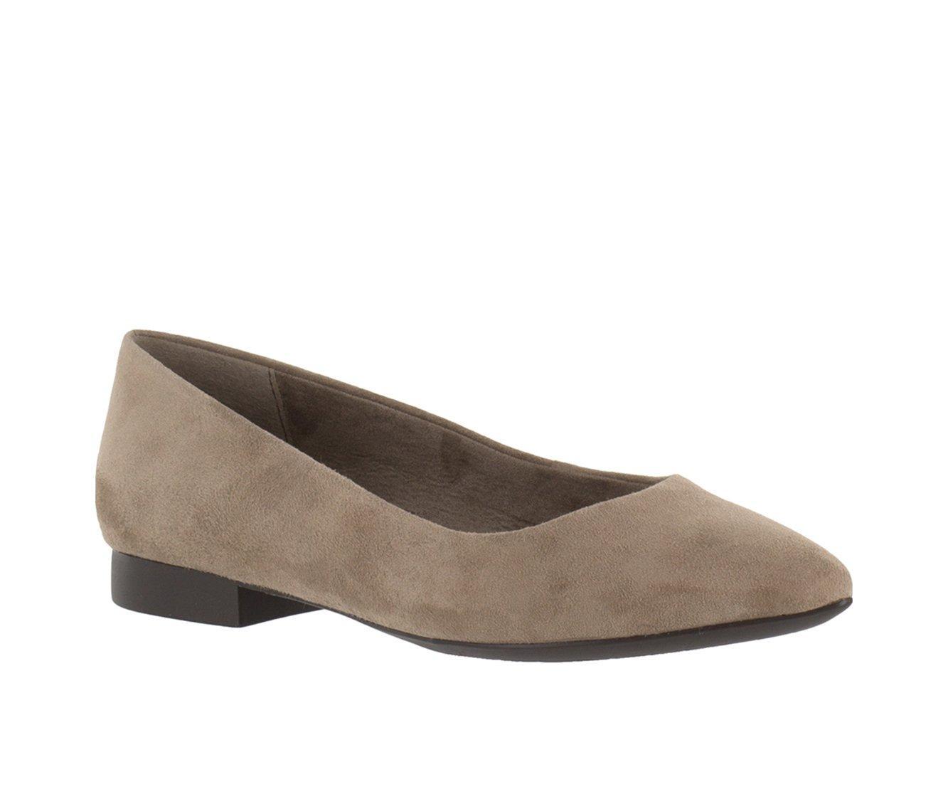 Women's Bella Vita Vivien Flats Product Image