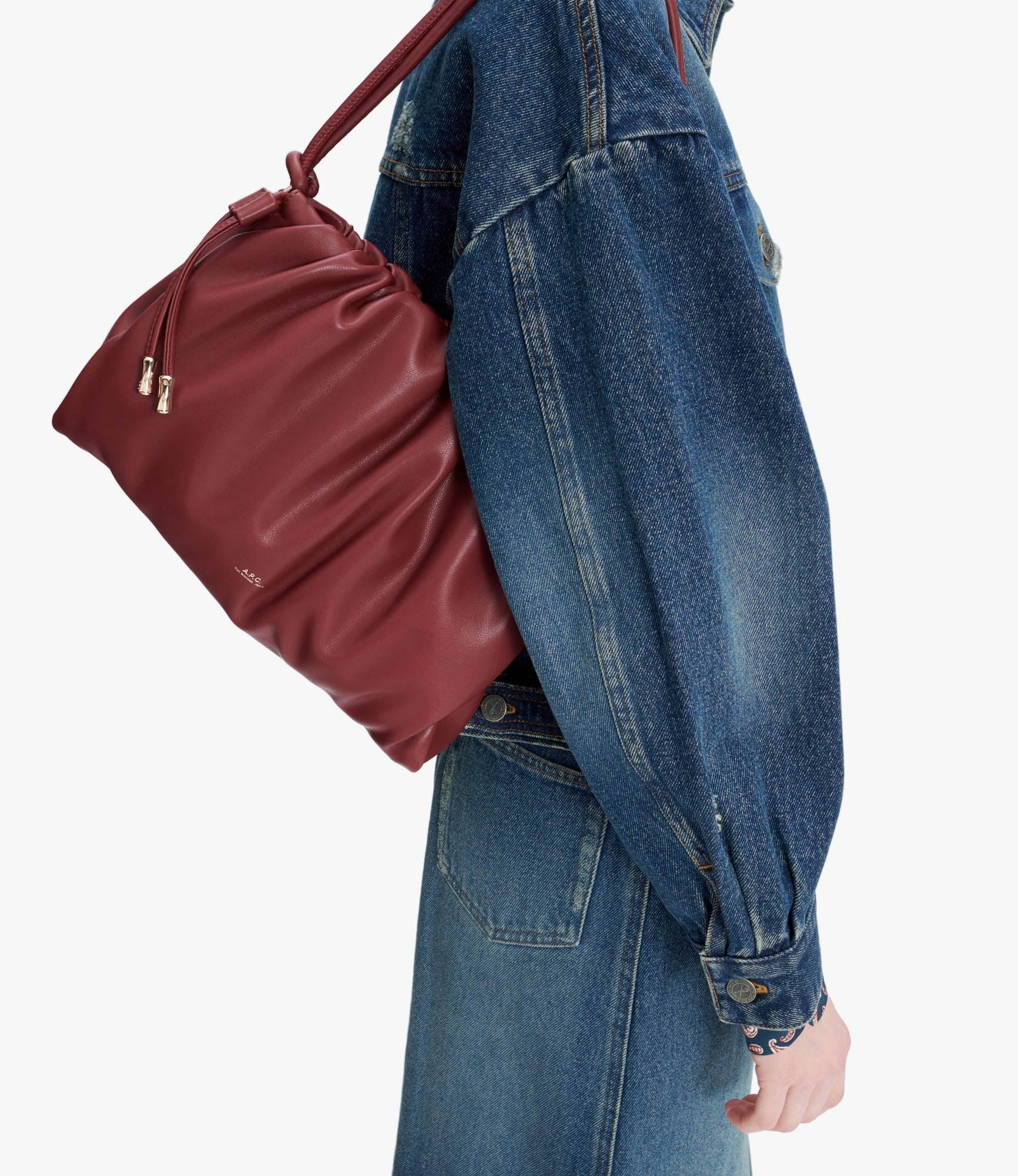 Ninon Shoulder bag Female Product Image