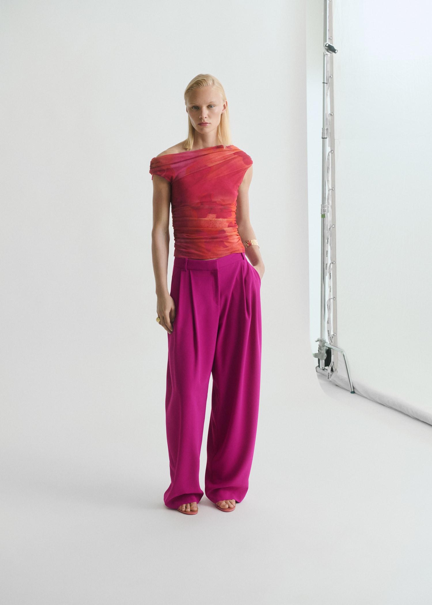 Floral asymmetrical top - Women | MANGO USA Product Image