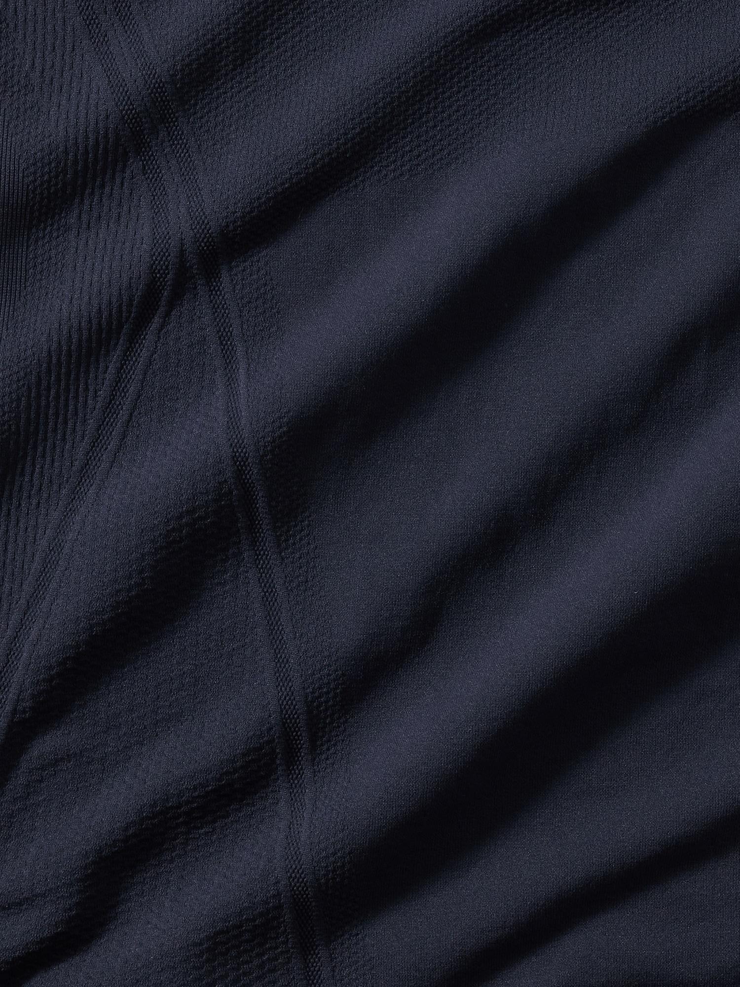 Momentum Seamless Tee Product Image