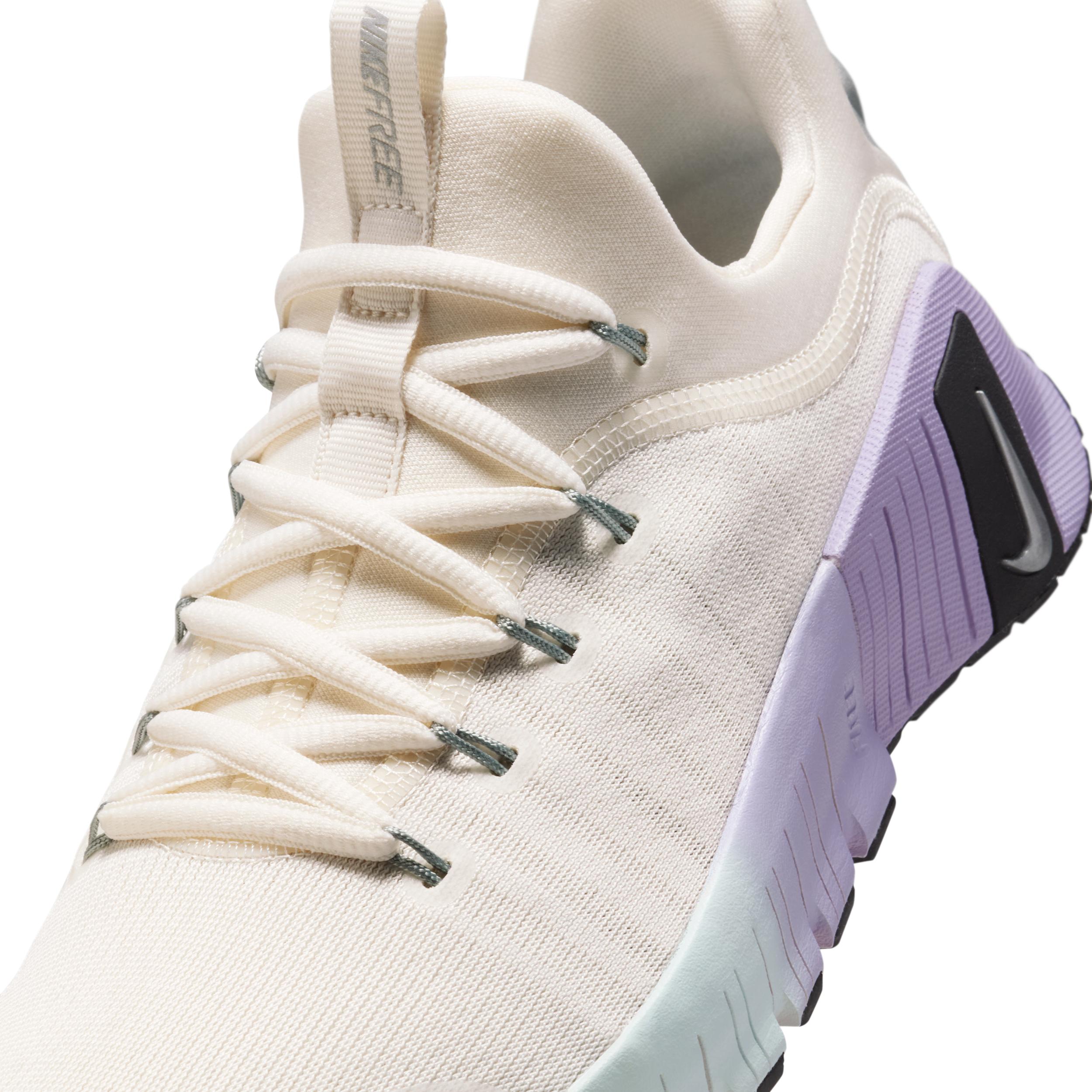 Nike Womens Free Metcon 6 SE Workout Shoes | HJ6214-001 Product Image