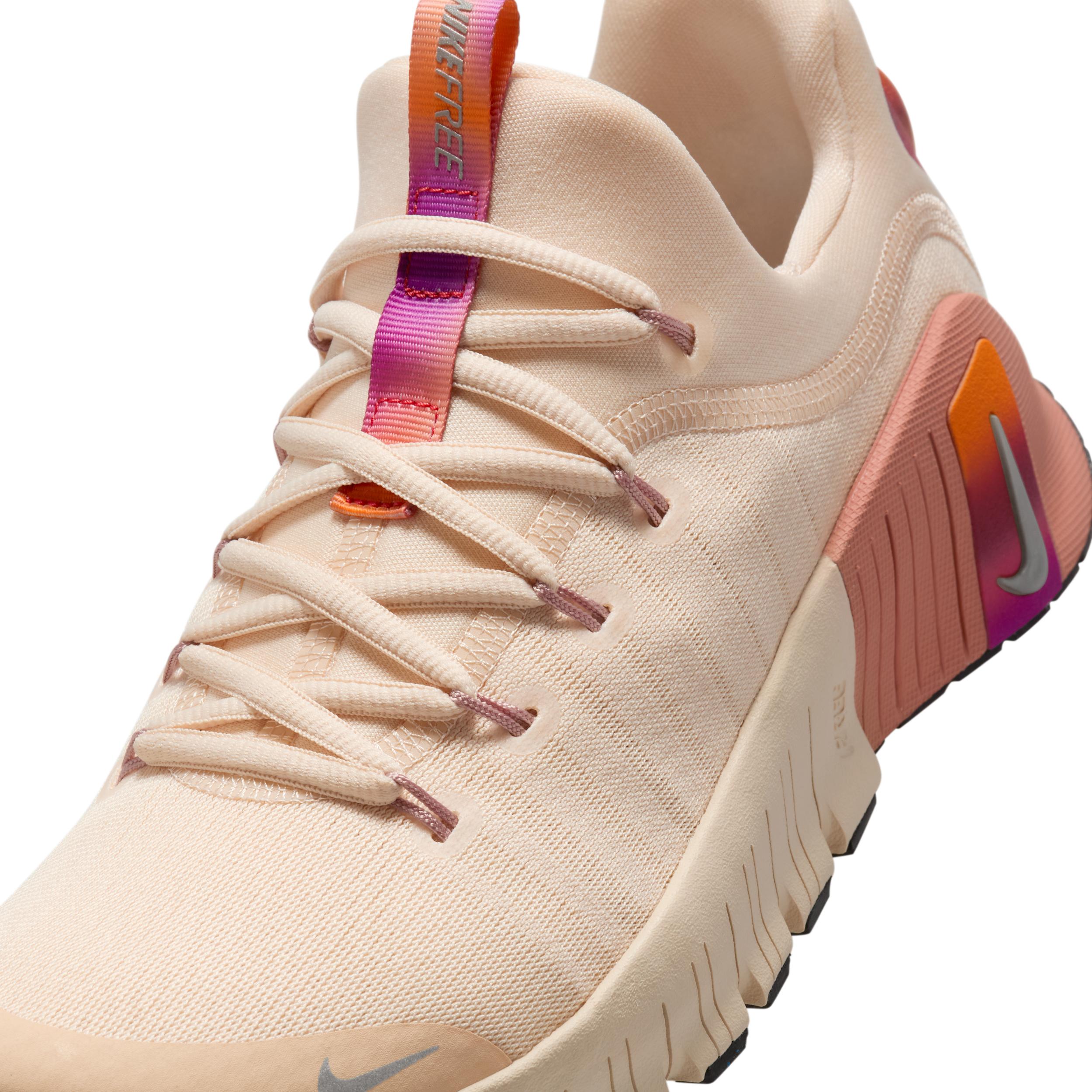 Nike Womens Free Metcon 6 SE Workout Shoes | HQ7399-200 Product Image