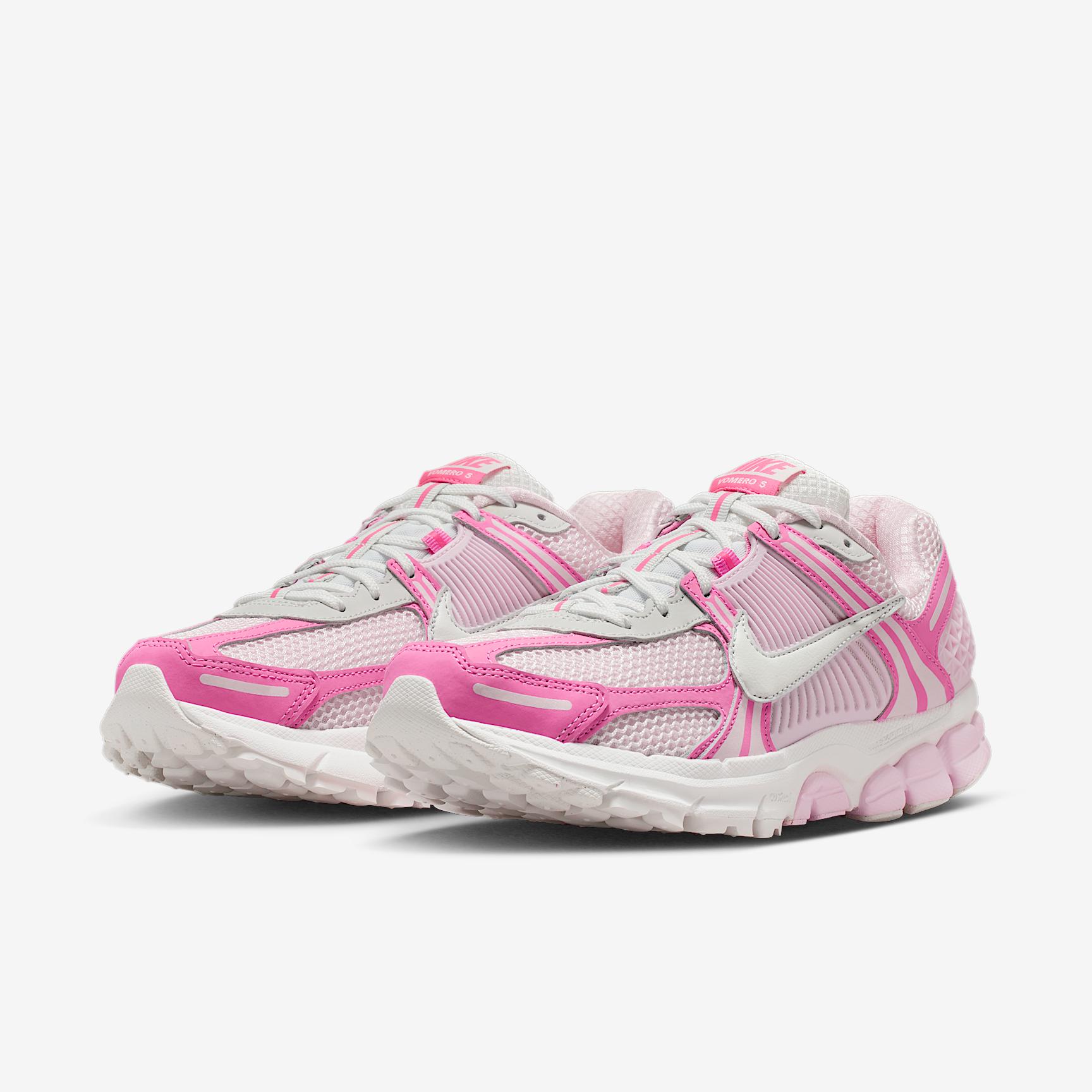 Nike Women's Zoom Vomero 5 Shoes Product Image