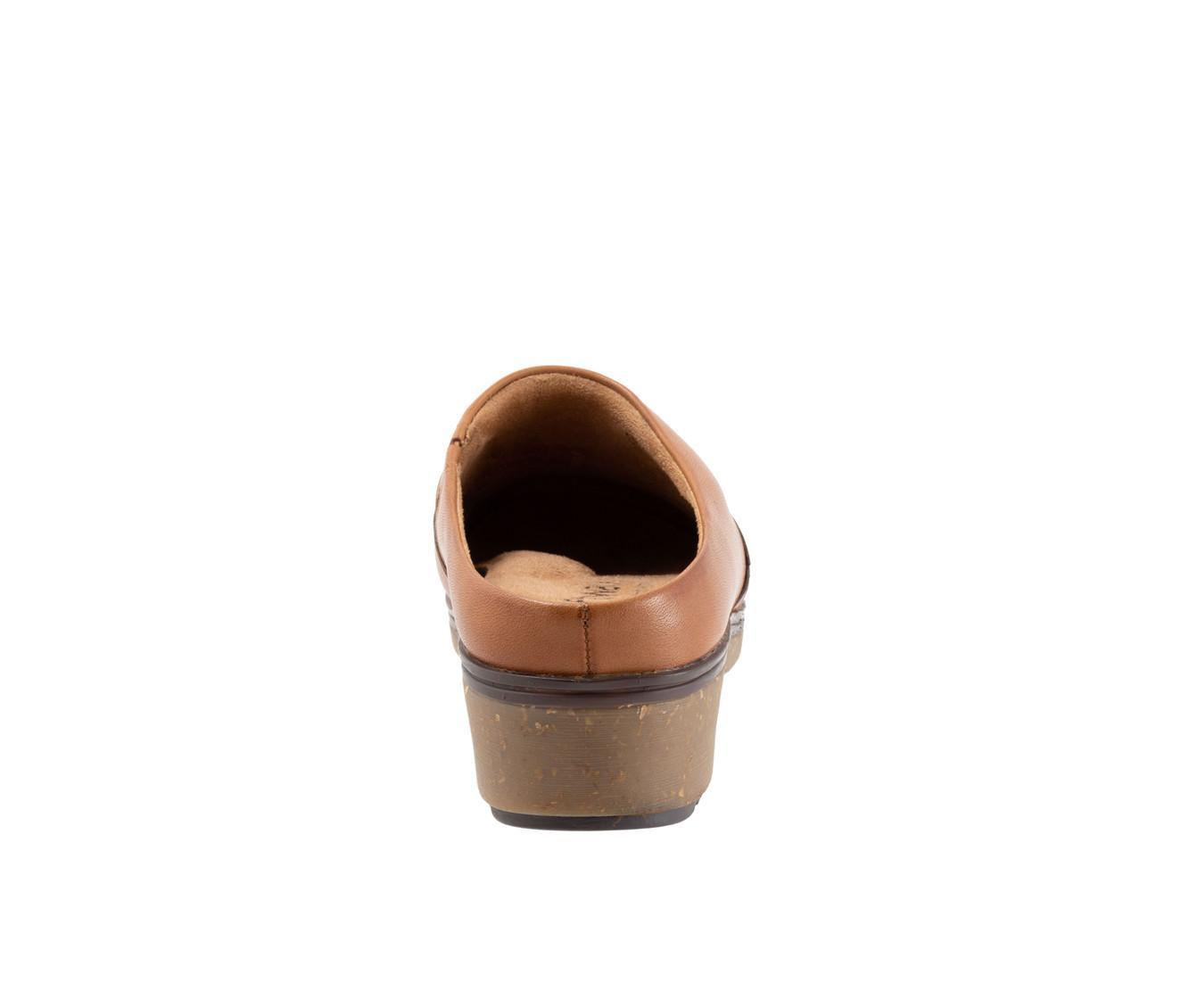 Women's Softwalk Amber 3.0 Clogs Product Image
