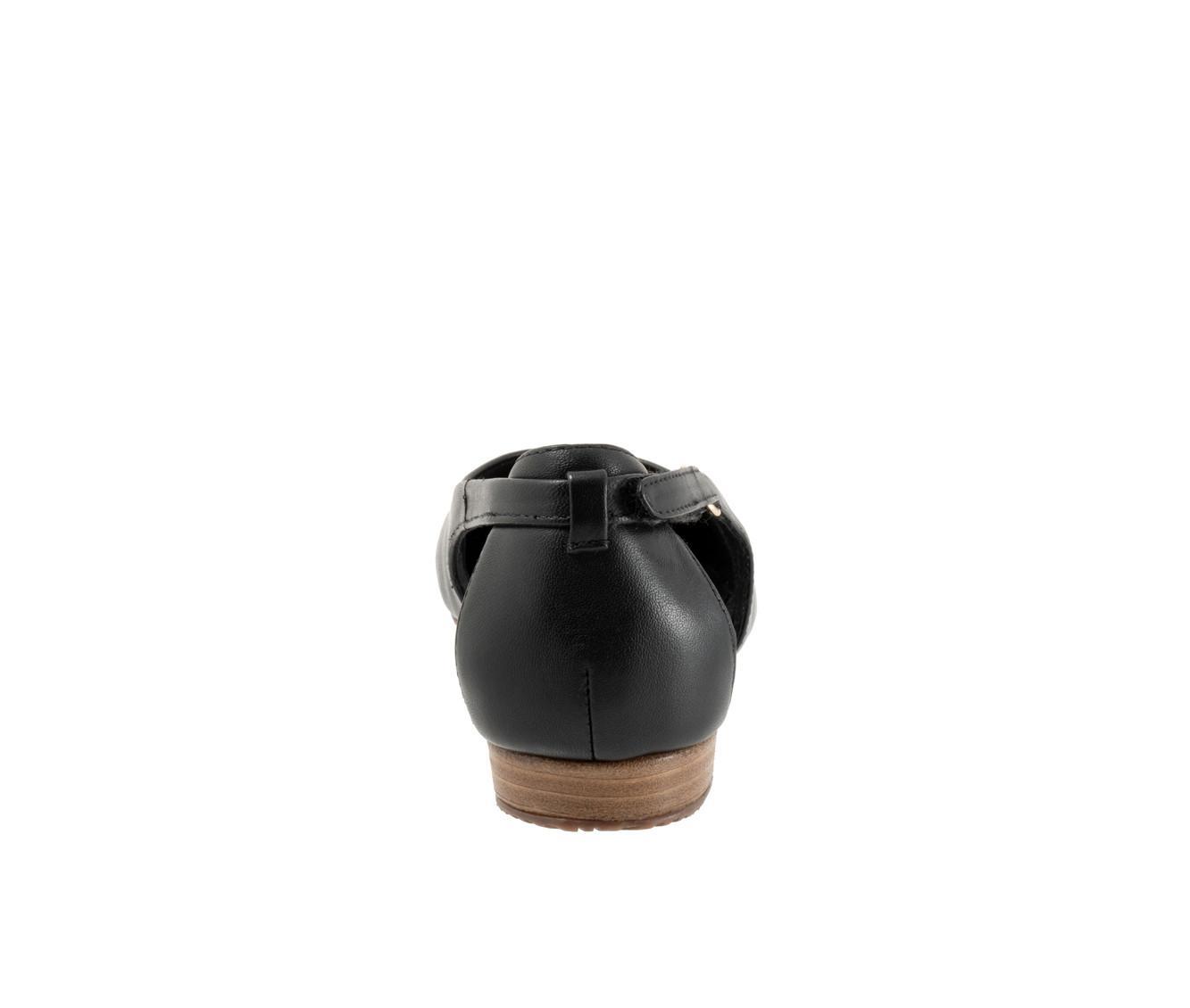 Women's Softwalk Venice Flats Product Image