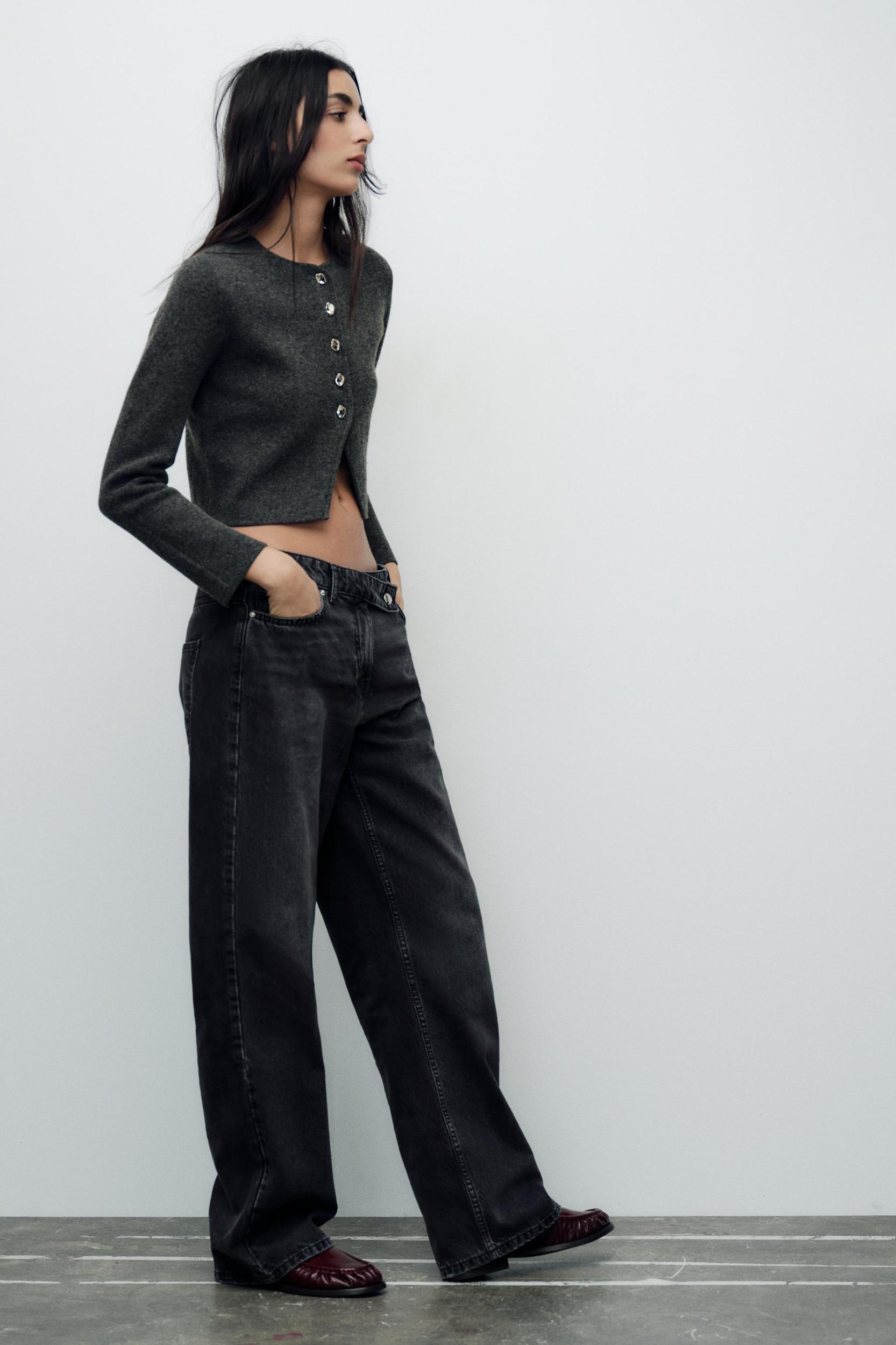 PLAIN CROPPED CARDIGAN Product Image