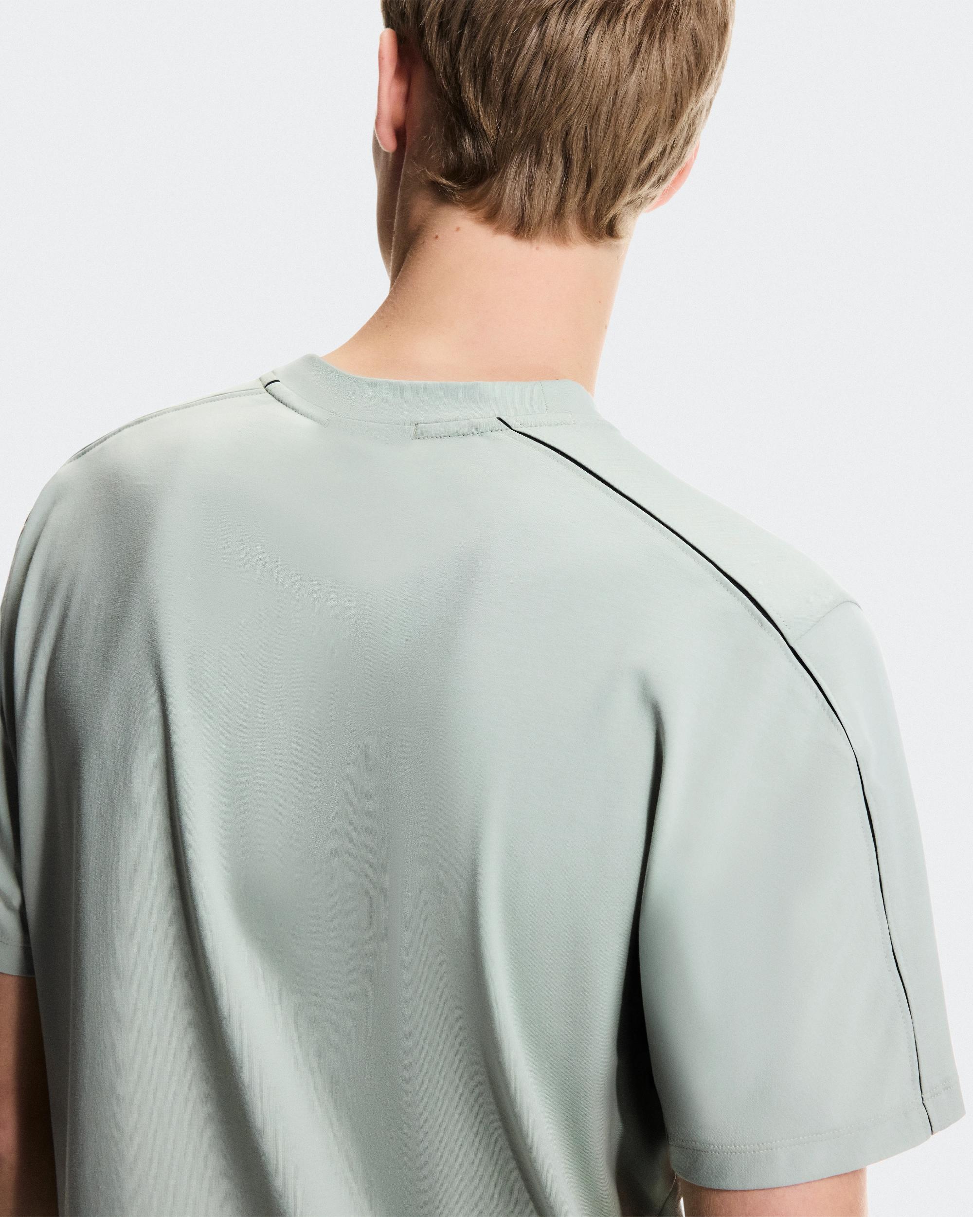 The Focus-T: Men's Versatile Workout Top Product Image
