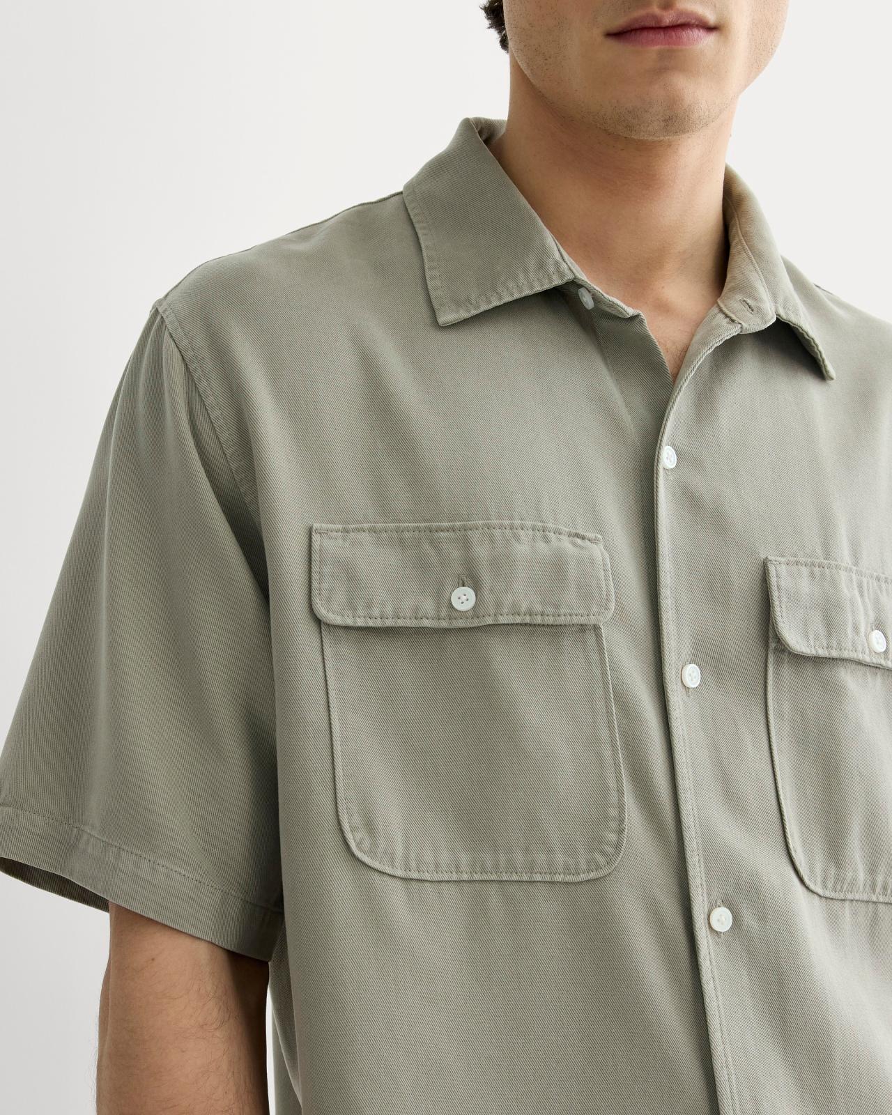 Mens Relaxed Utility Shirt in Buttersoft by Everlane Product Image