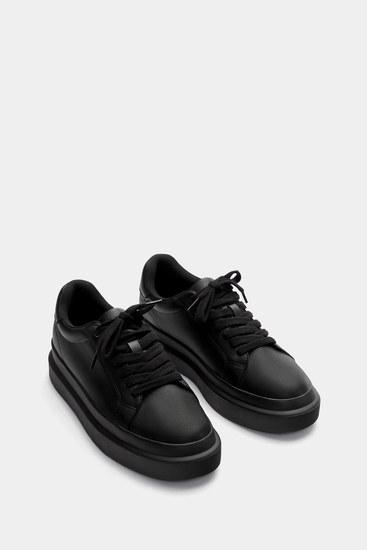 Chunky sole sneakers Product Image