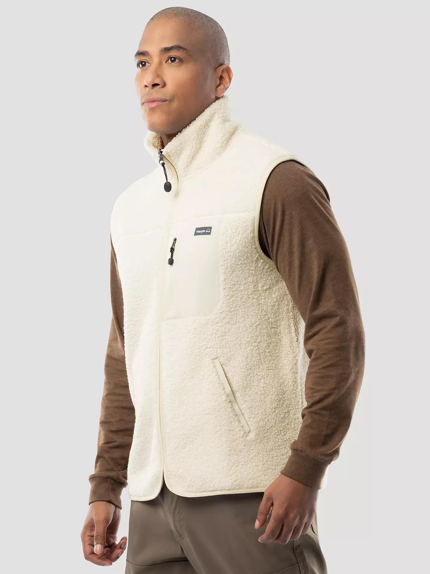 Men's Wrangler ATG™ Sherpa Utility Hiking Vest Caviar Product Image