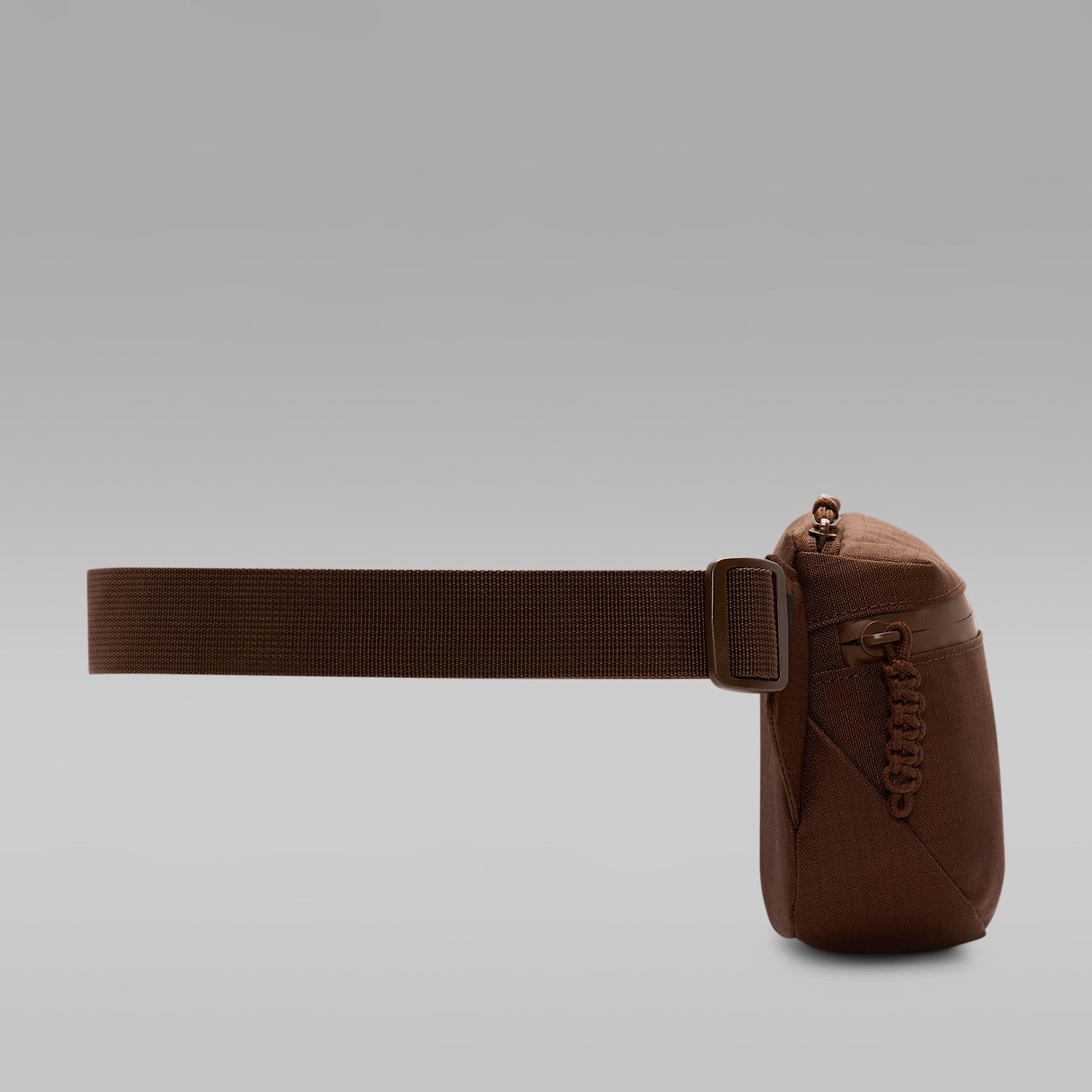 Jordan Franchise Crossbody Bag (2L) Product Image