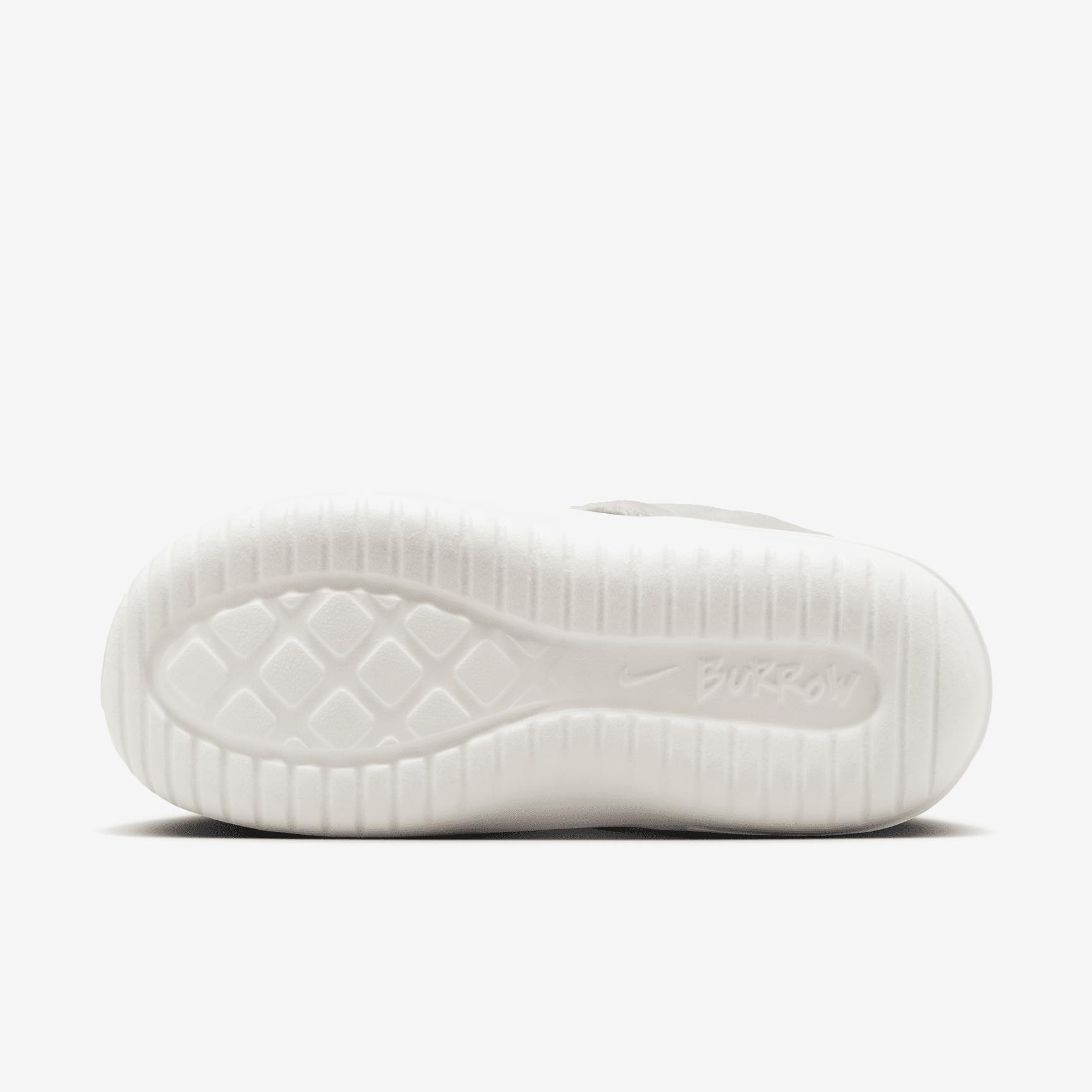 Nike Burrow Women's Slippers Product Image