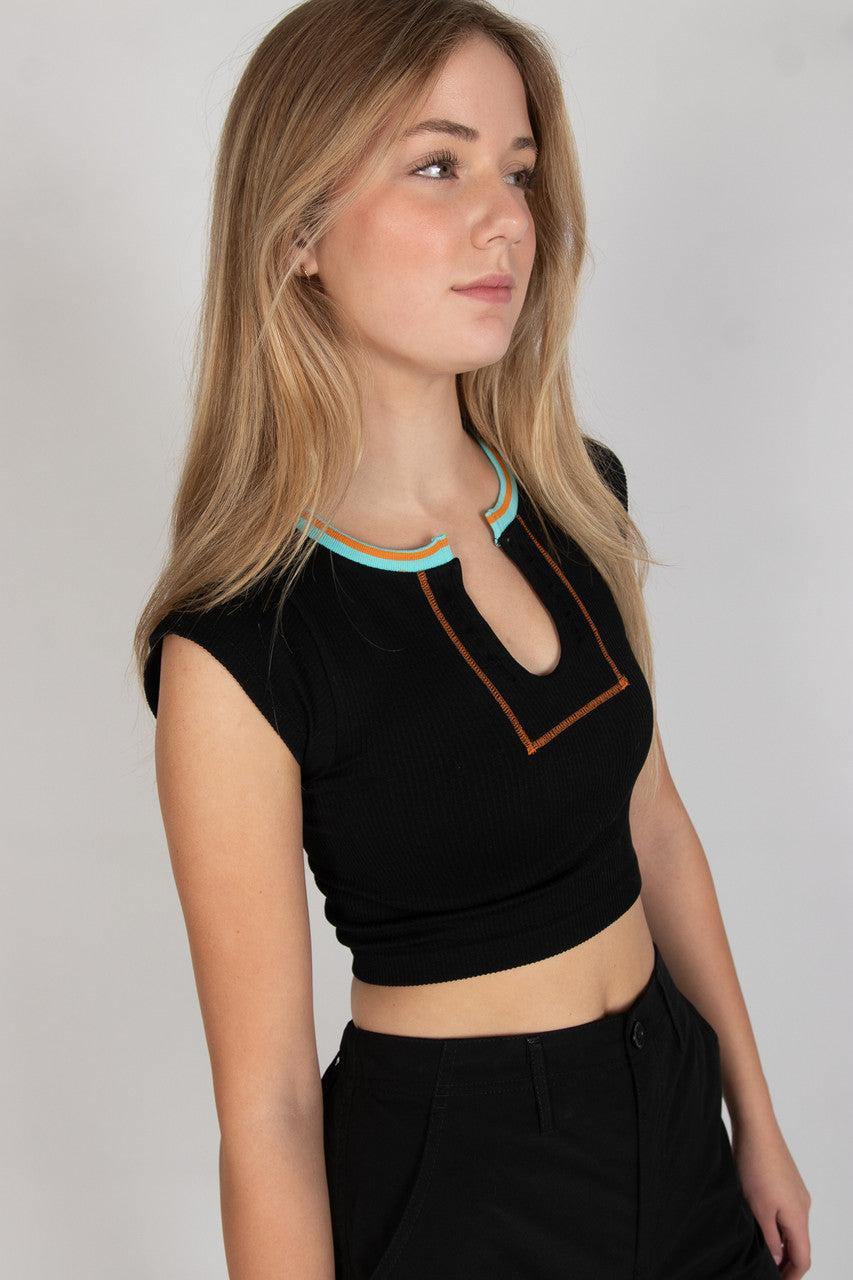 Sporty Notch Neck Seamless Tee Product Image