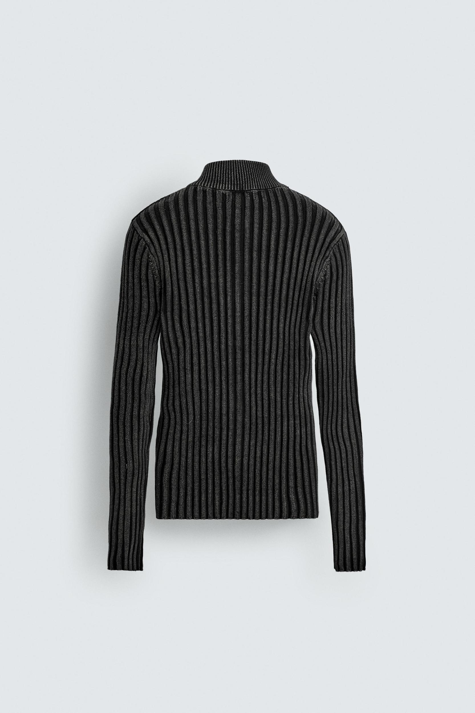 RIBBED TEXTURED JACKET Product Image
