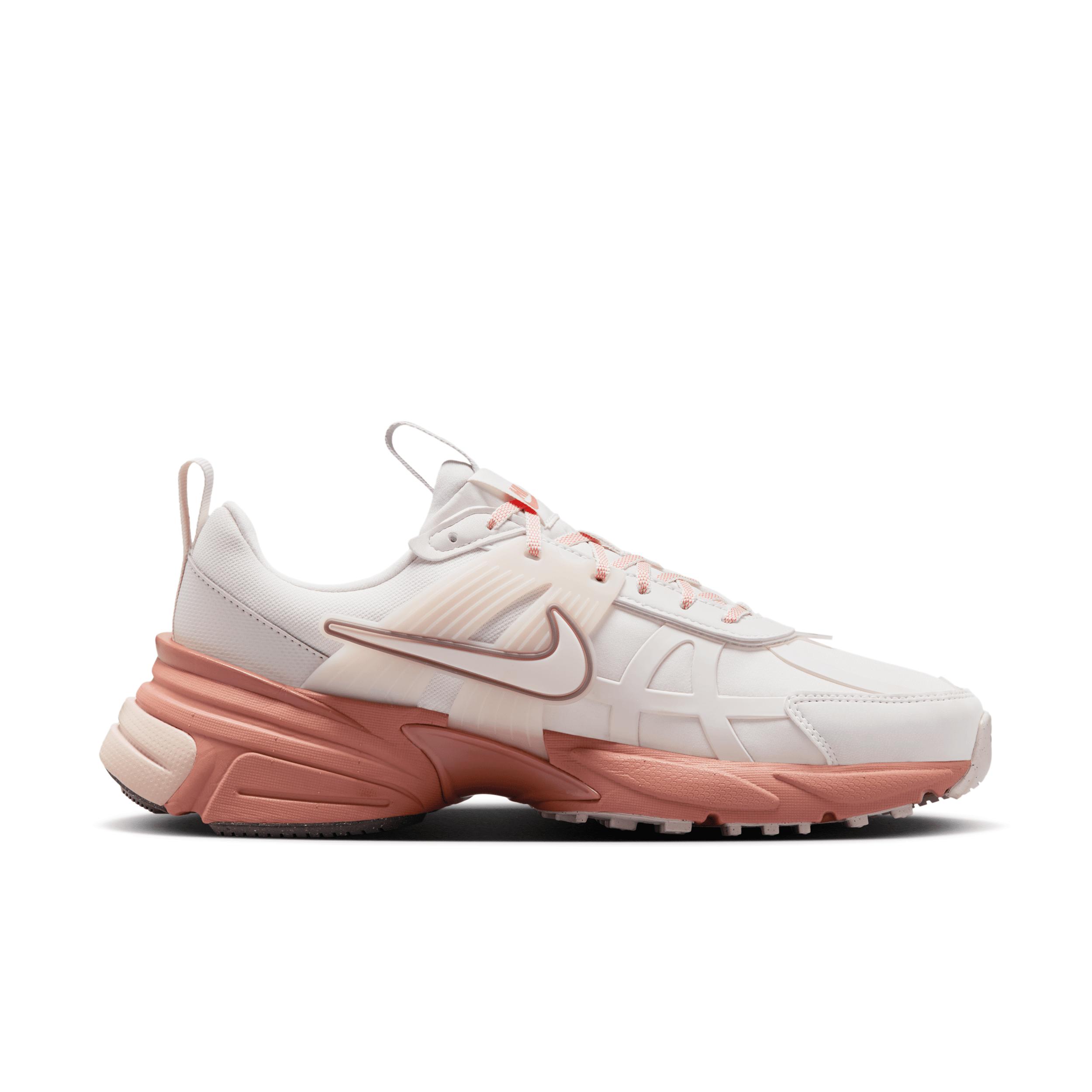 Nike Womens V2K Run GORE-TEX Waterproof Shoes | FZ2622-003 Product Image