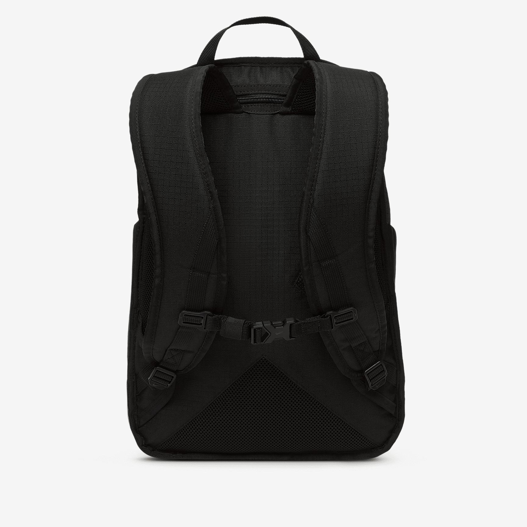 Nike Track Backpack (27L) Product Image