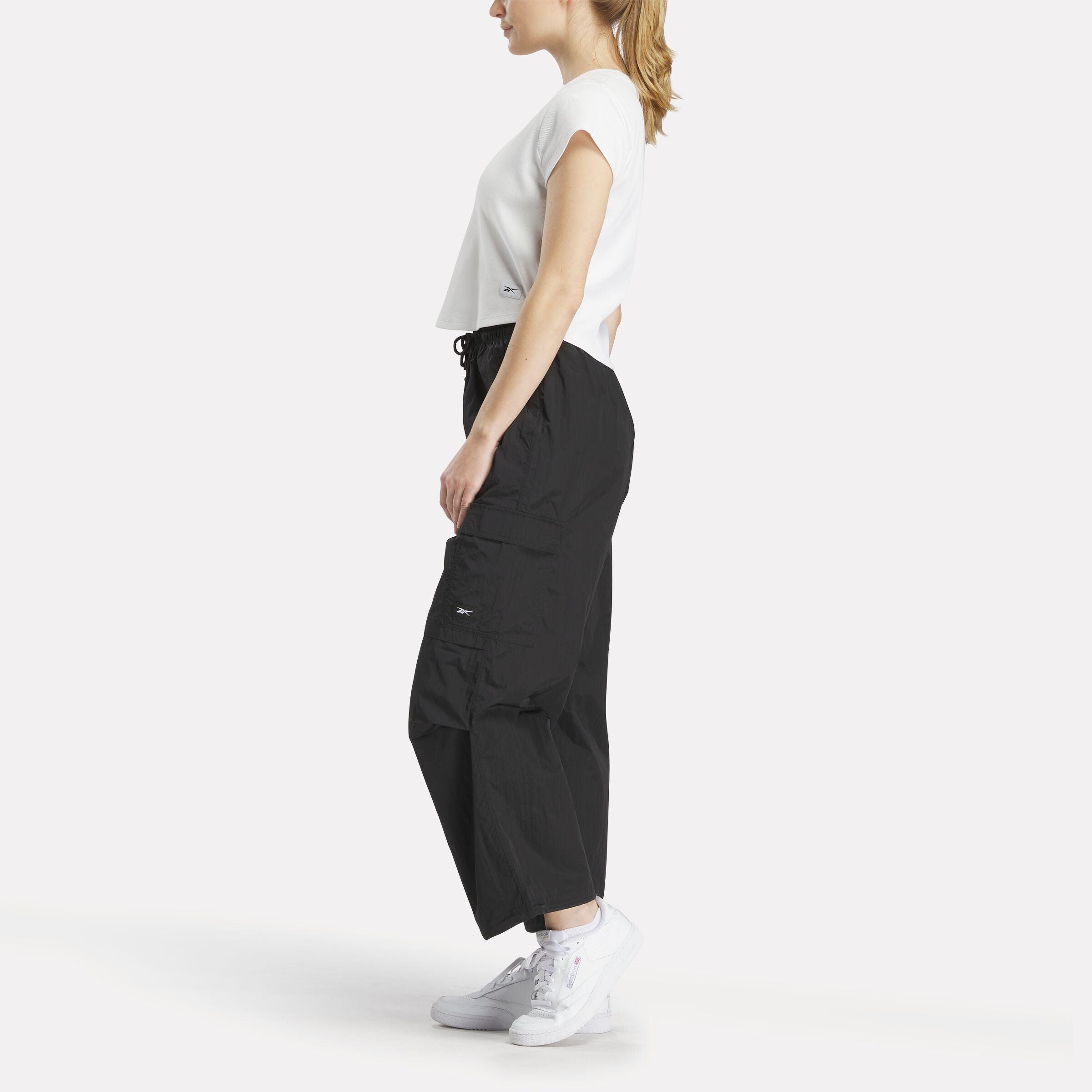 Women's Studio Style Cargo Pants Female Product Image