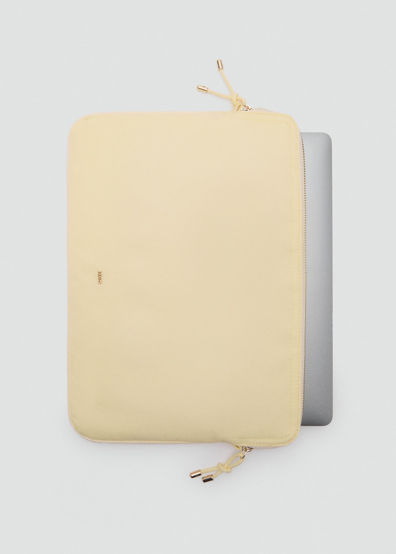 Nylon case with zip - Women | MANGO USA Product Image