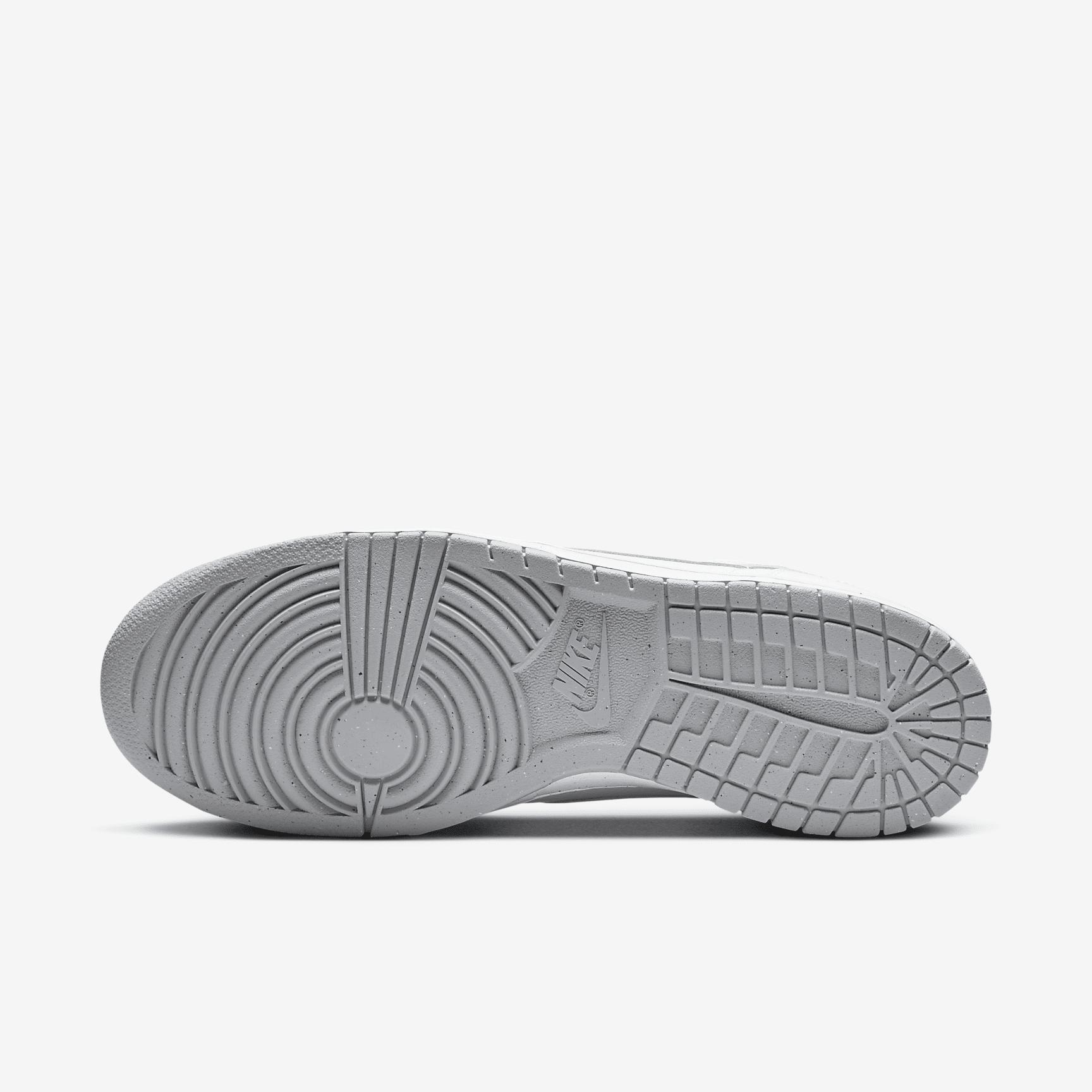 Nike Mens Big Low Shoes | 355152-106 Product Image