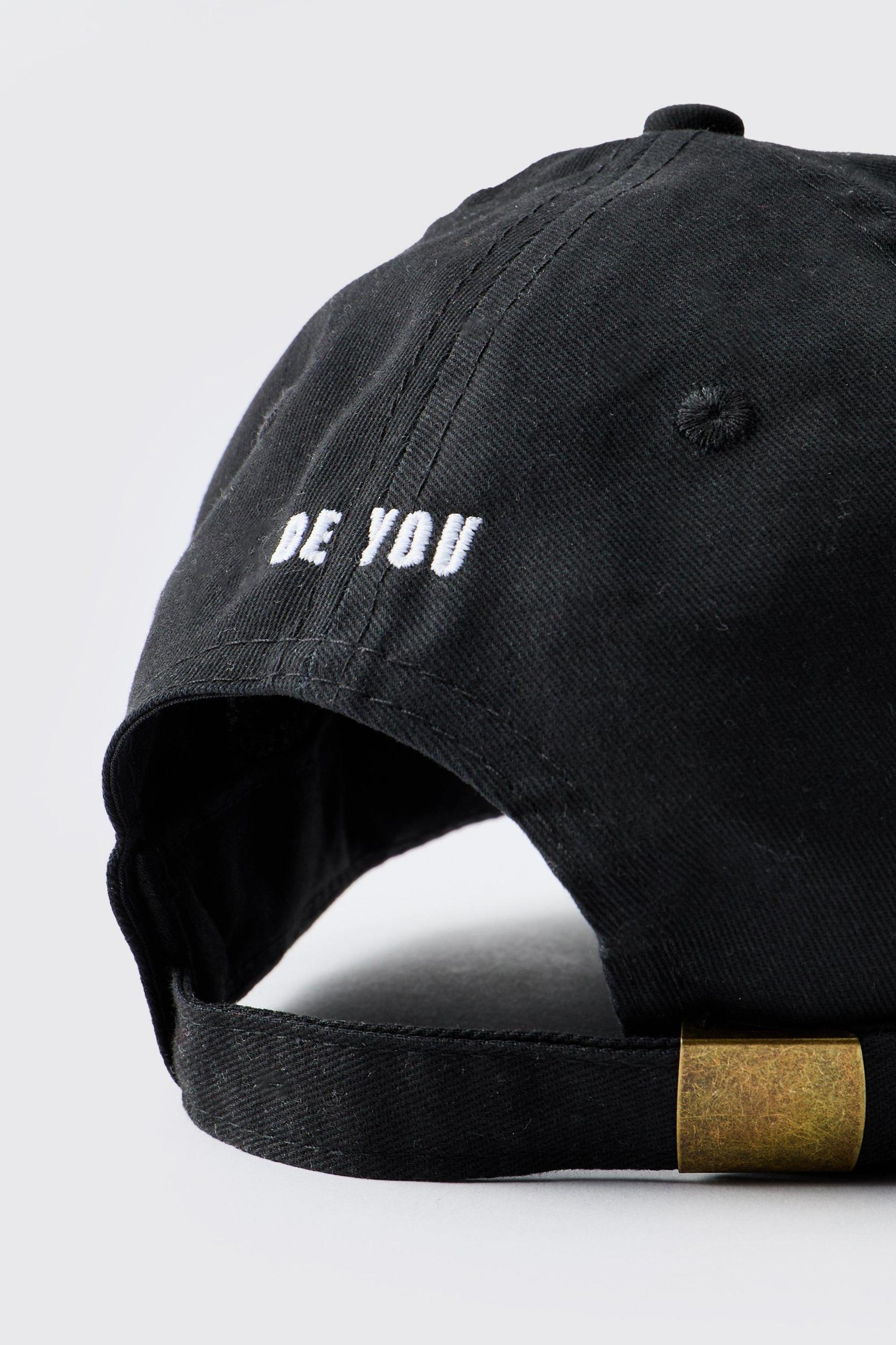 Rainbow Heart Embroidered Pride Cap | boohooMAN USA Product Image