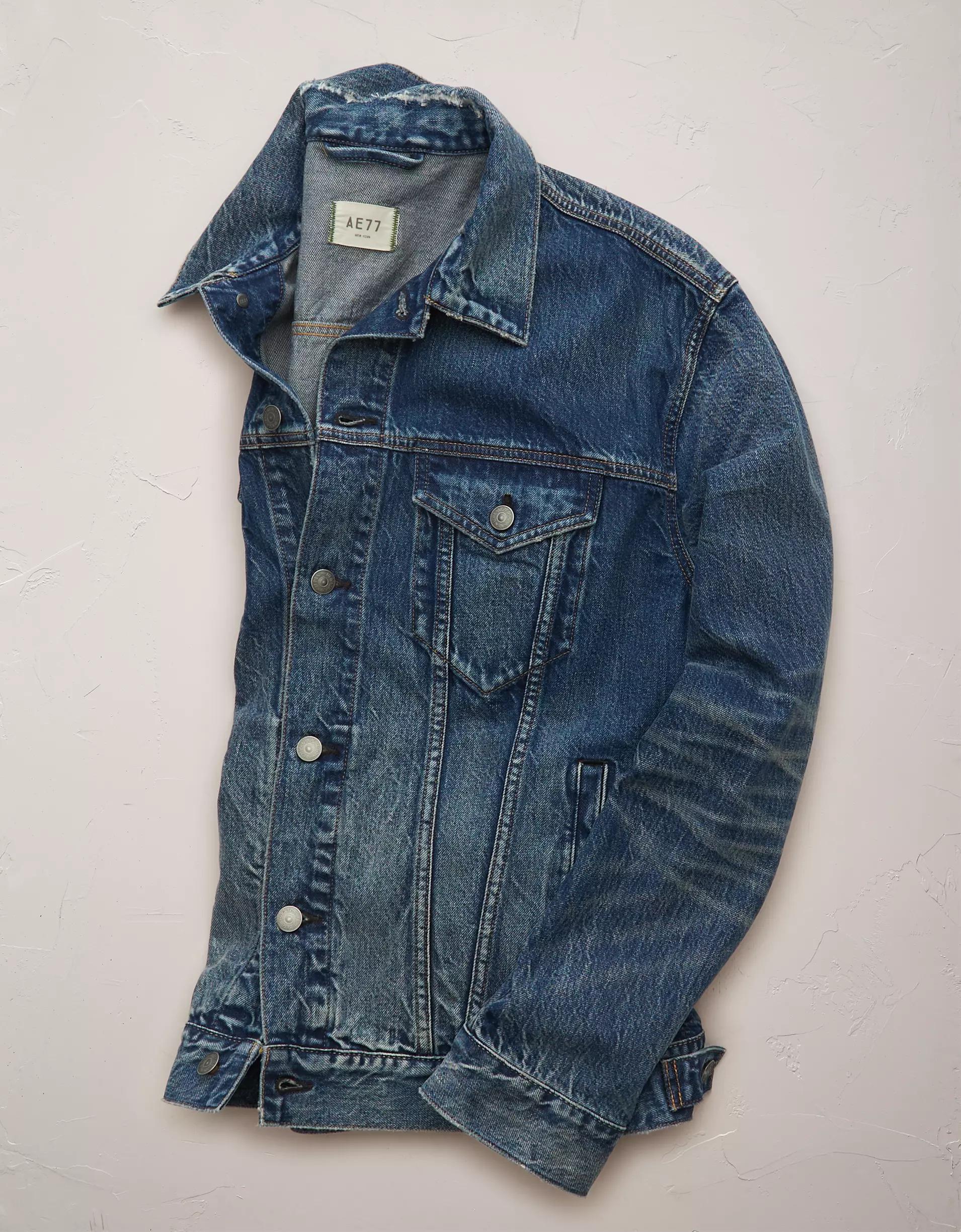 AE77 Premium Denim Trucker Jacket Product Image