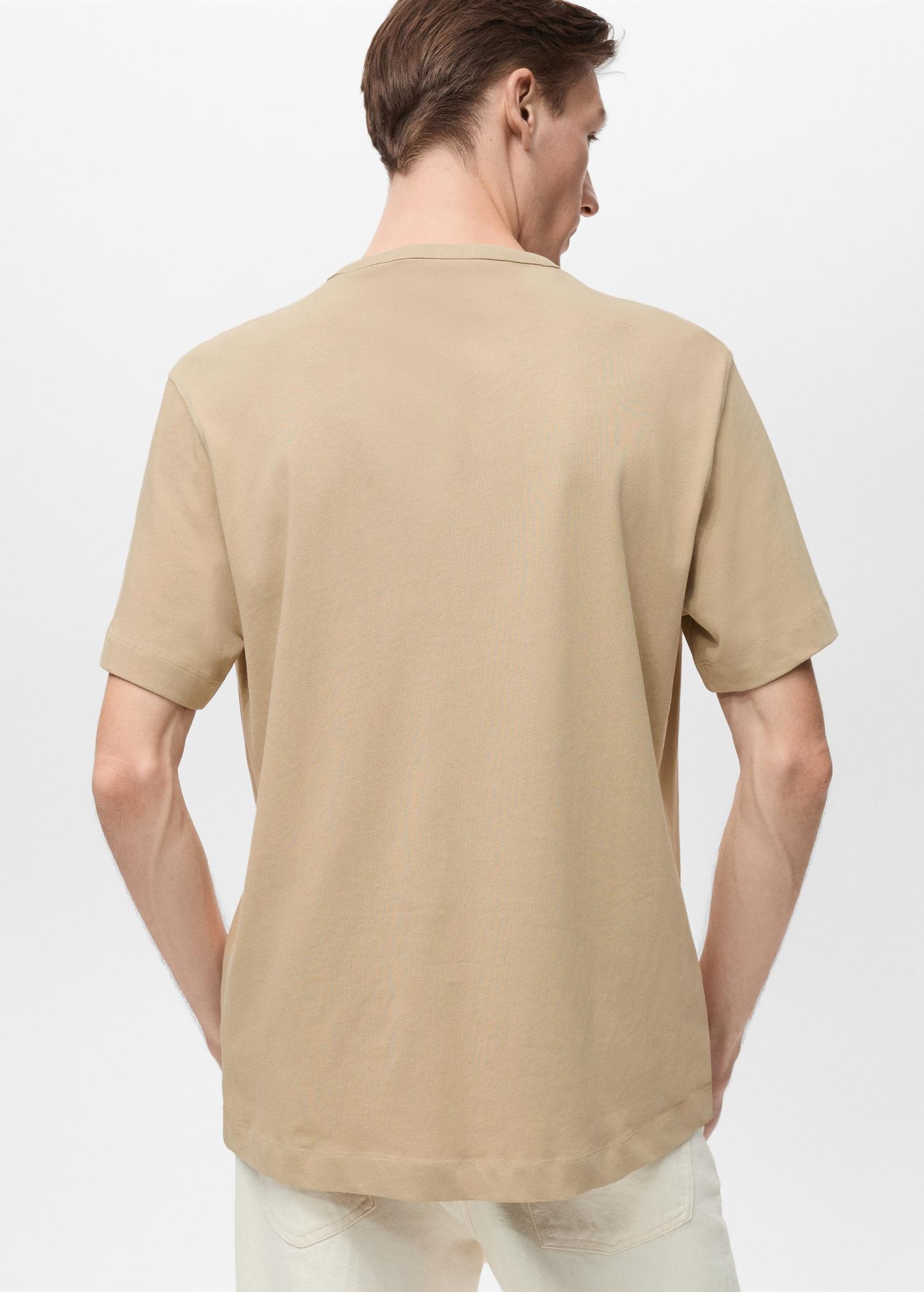 Embroidered detail cotton T-shirt - Men | MANGO USA Product Image