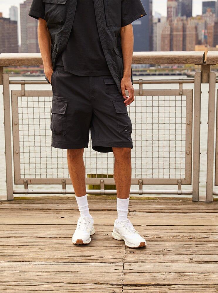 CONVERTIBLE CARGO PANT (BLACK) Male Product Image