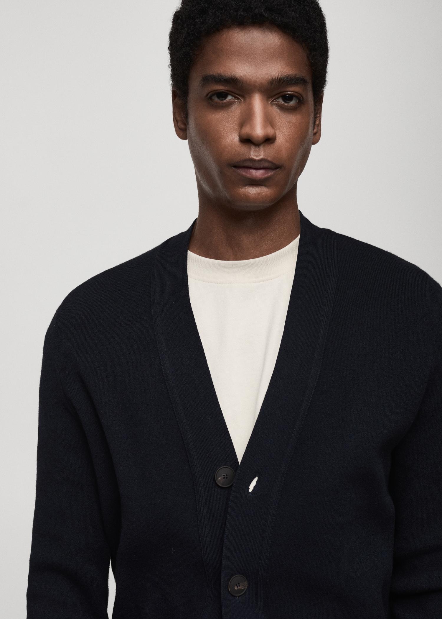 Knitted button cardigan - Men | MANGO USA Product Image