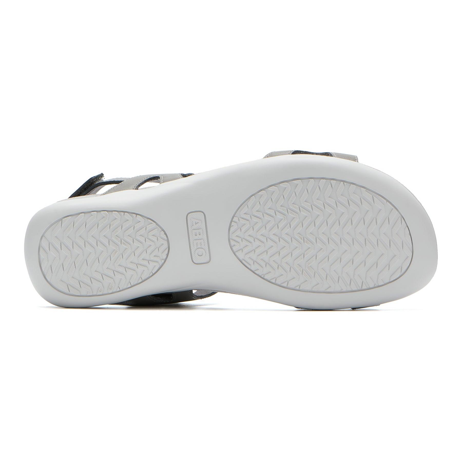 Oasis Sport Sandal Metatarsal Female Product Image