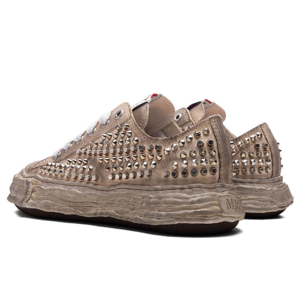 Peterson 23 Studded Low OG Sole - White Male Product Image