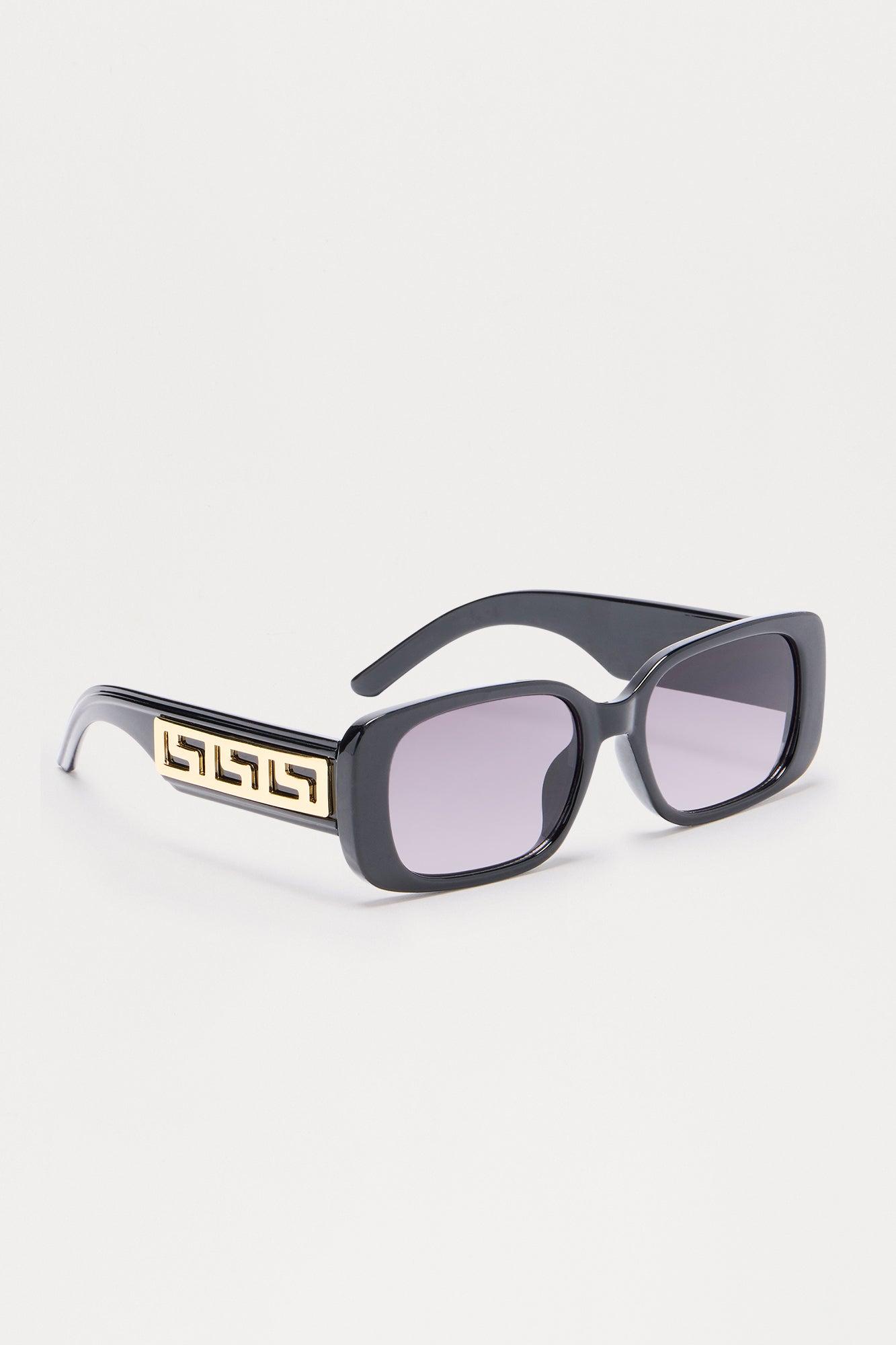 Back Off Square Sunglasses - Black Female Product Image