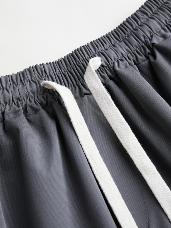 Men's Multi Pocket Rivet Decor Drawstring Shorts Product Image