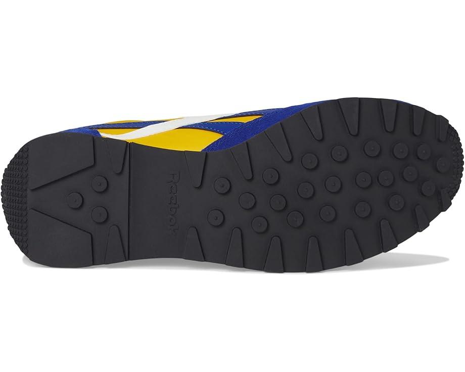 Everyday Stripe Vee 21" Boardshorts Product Image