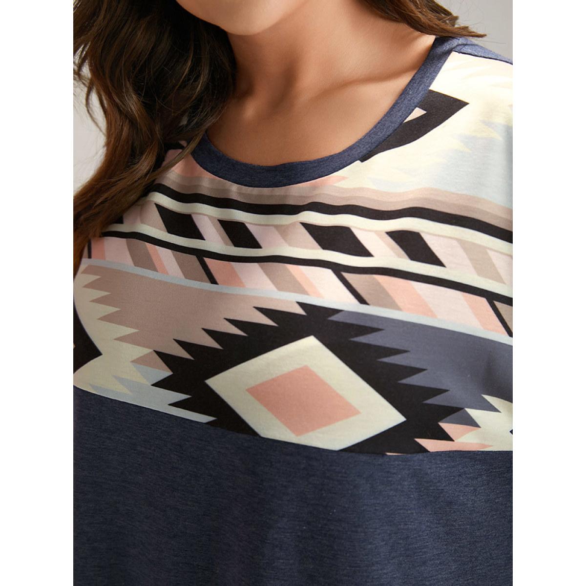 Plus Size Bandana Geometric Print Patchwork Crew Neck Sweatshirt Women Indigo Casual Elastic cuffs Round Neck Dailywear Sweatshirts BloomChic 22-24/3X Product Image