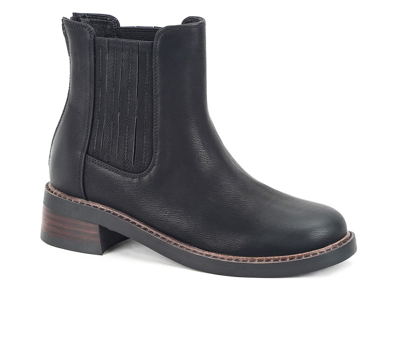 Women's Yellow Box Clyde Chelsea Boots Product Image