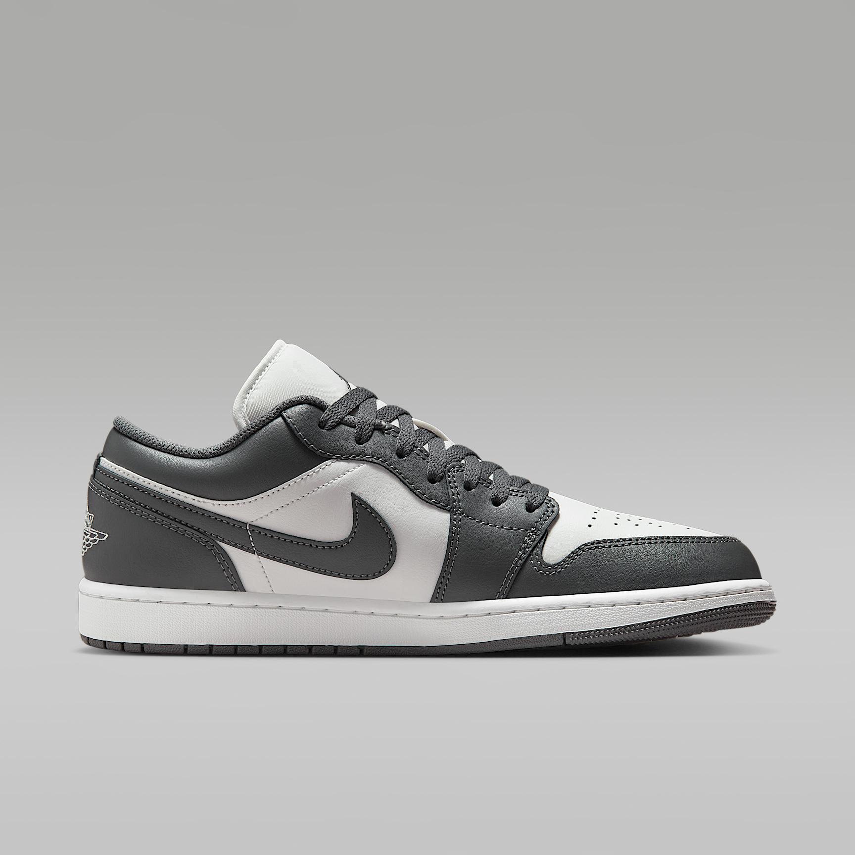Air Jordan 1 Low Men's Shoes Product Image