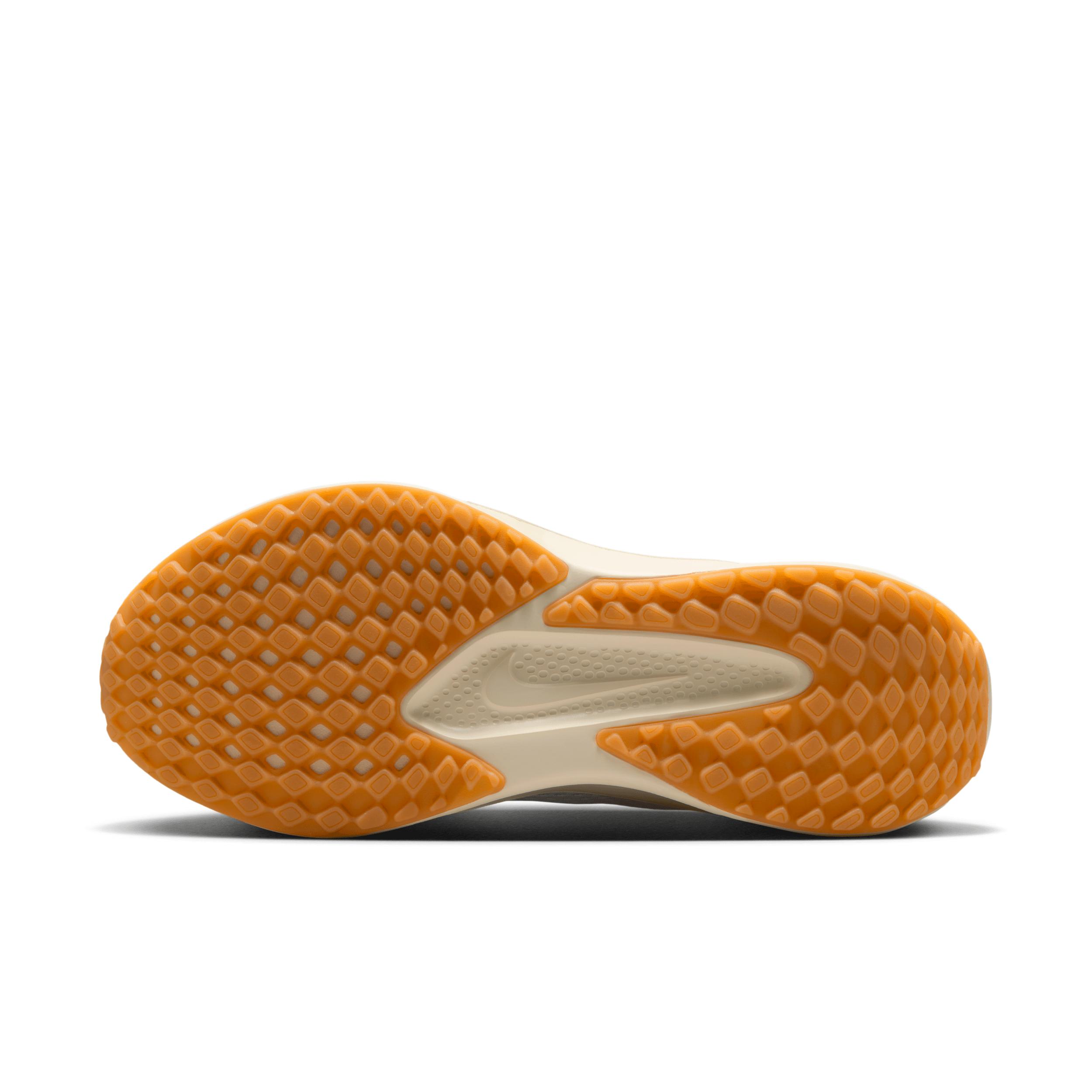 Nike Womens Quest 6 Road Running Shoes | IB7943-072 Product Image