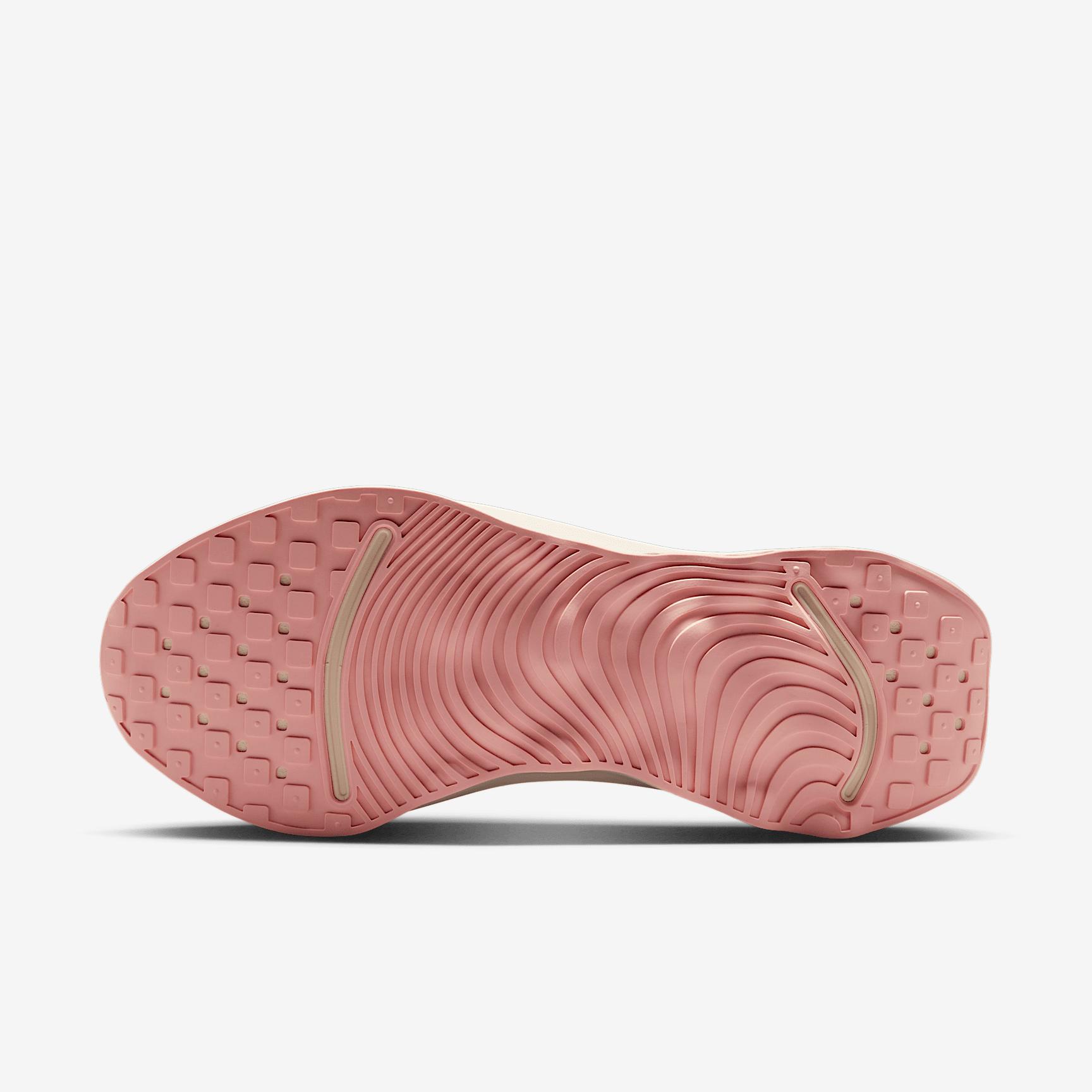 Nike Women's Motiva Walking Shoes Product Image