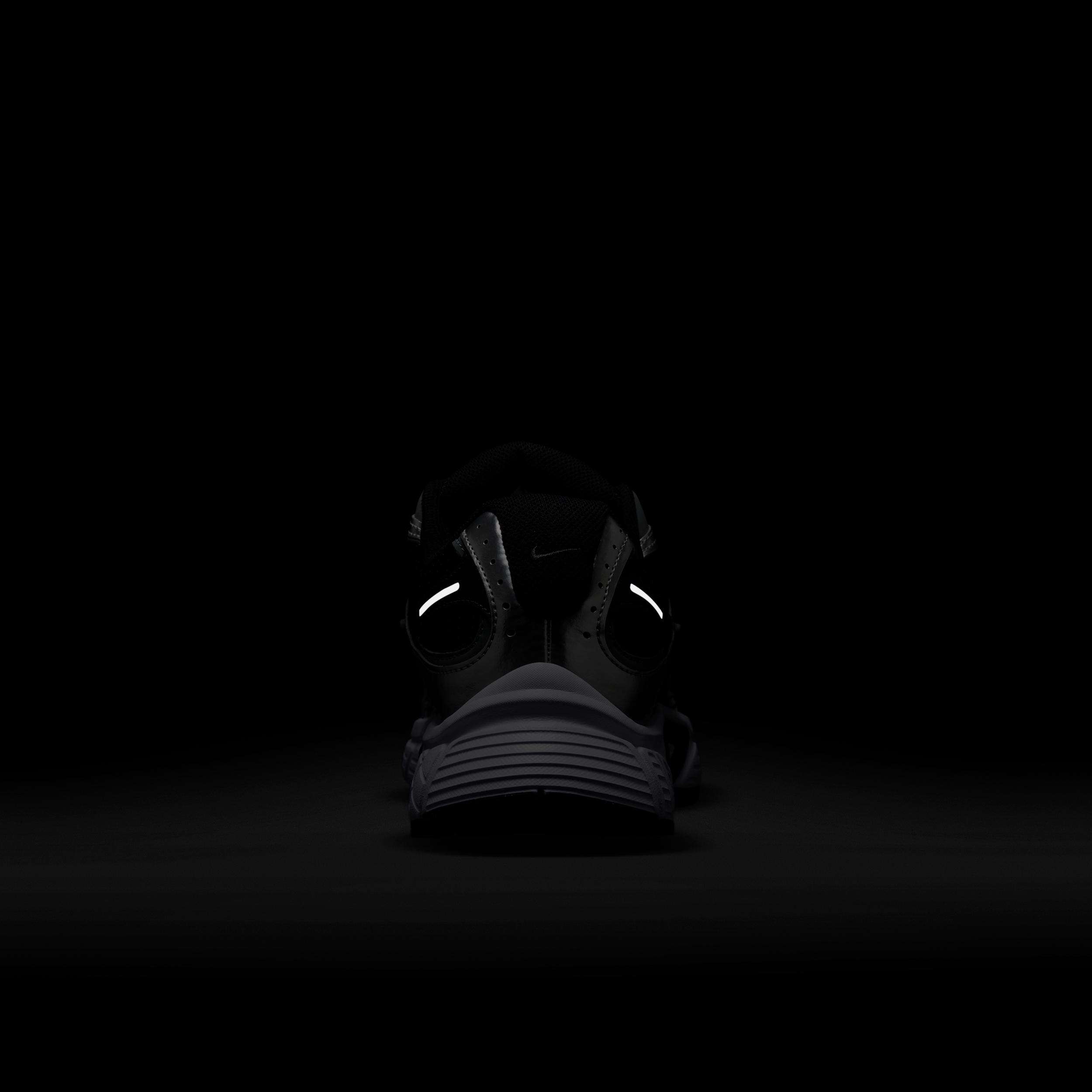 Nike Mens V5 RNR Shoes | HJ5228-004 Product Image