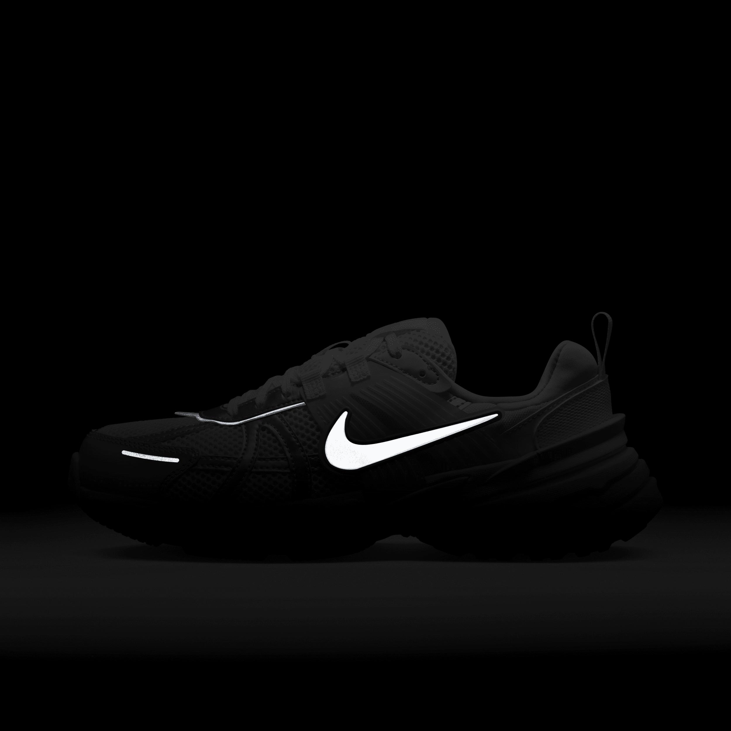 Nike Womens Nike V2K Run - Womens Running Shoes Silver/White Product Image